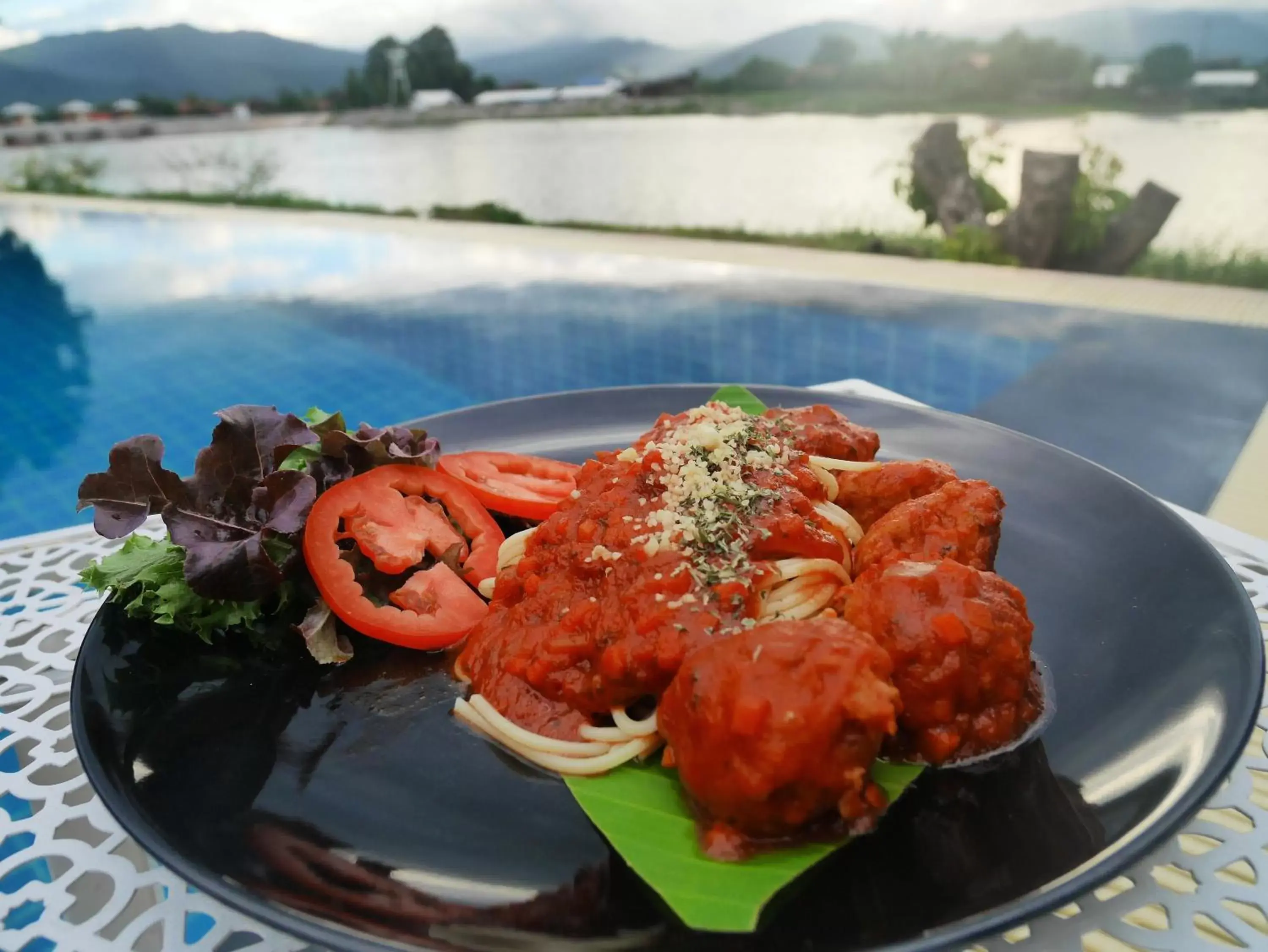 Food and drinks in Doi Inthanon Riverside resort