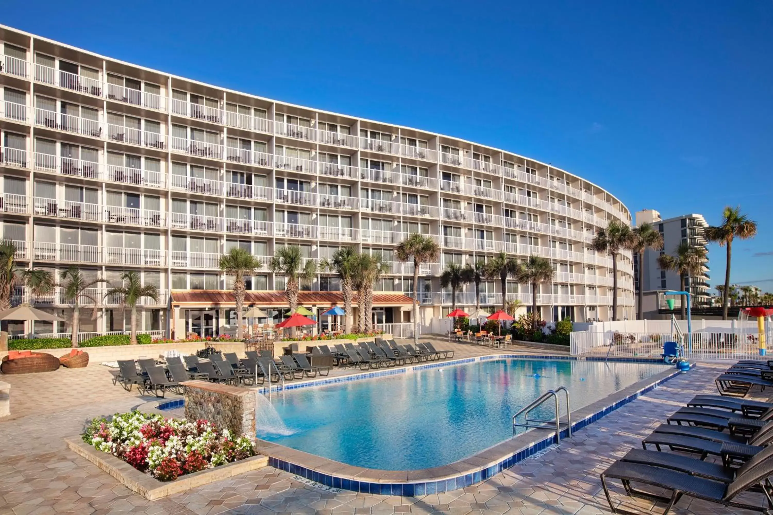 Swimming pool, Property Building in Holiday Inn Resort Daytona Beach Oceanfront, an IHG Hotel