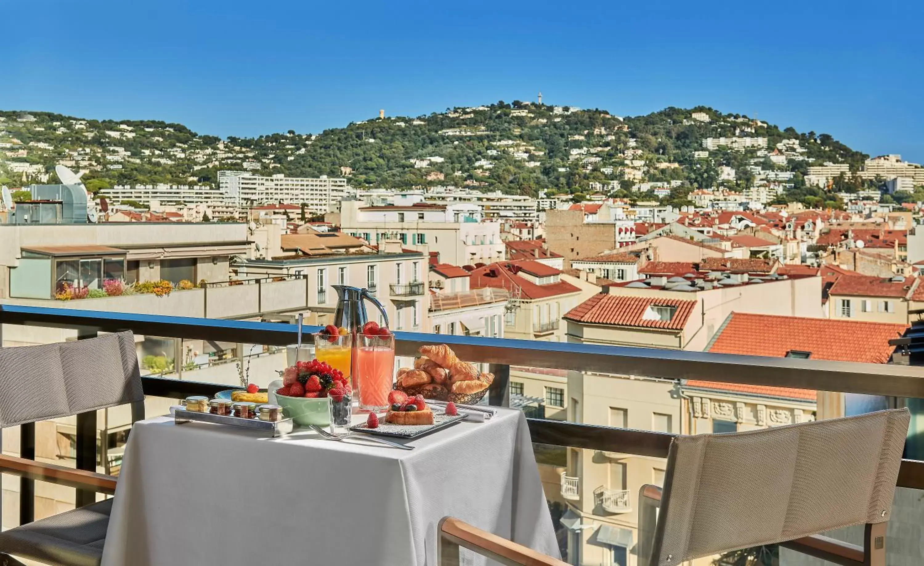 Balcony/Terrace in Hôtel Barrière Le Gray d'Albion