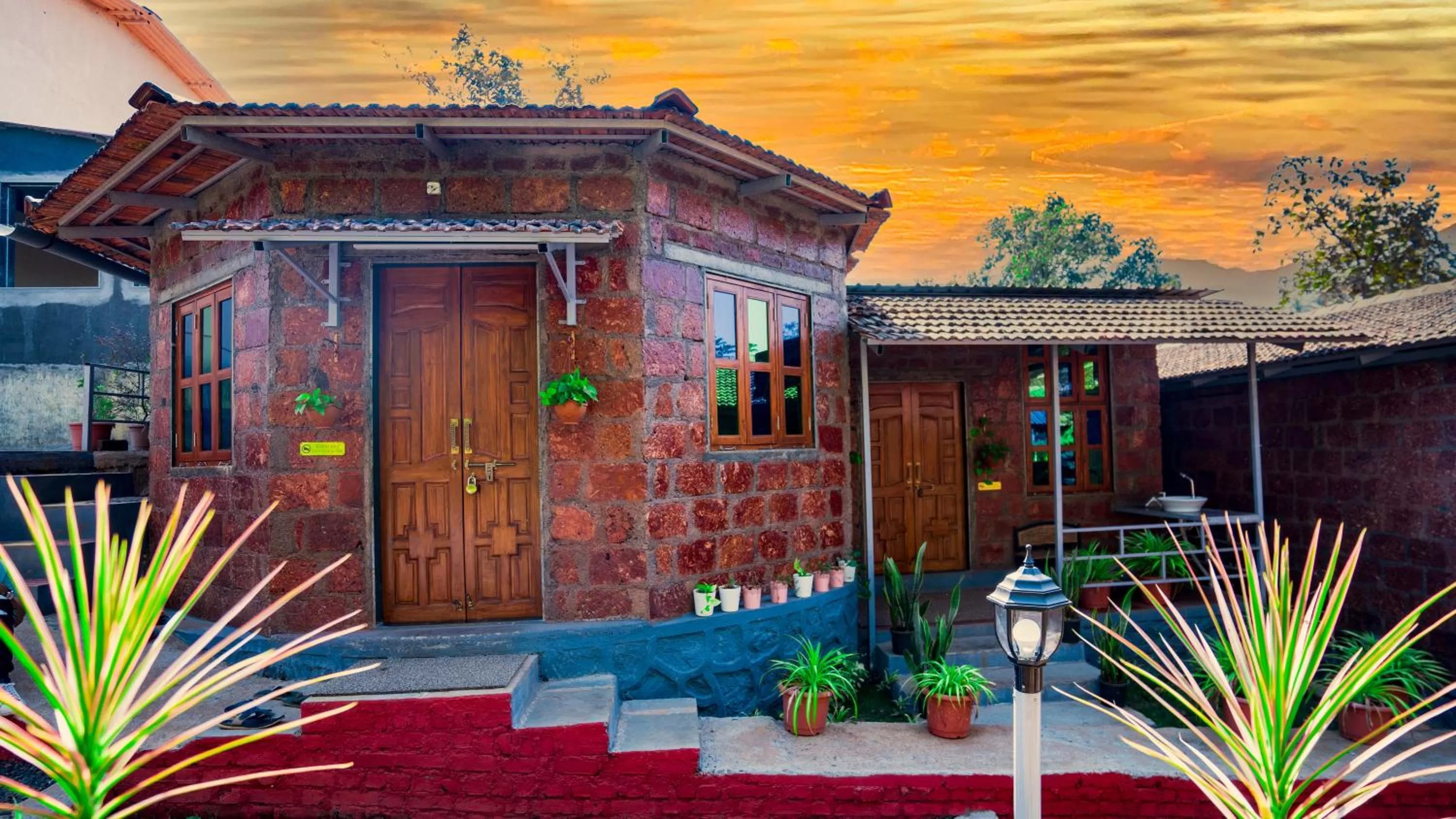 Restaurant/places to eat in Saveda Farm & Cottages