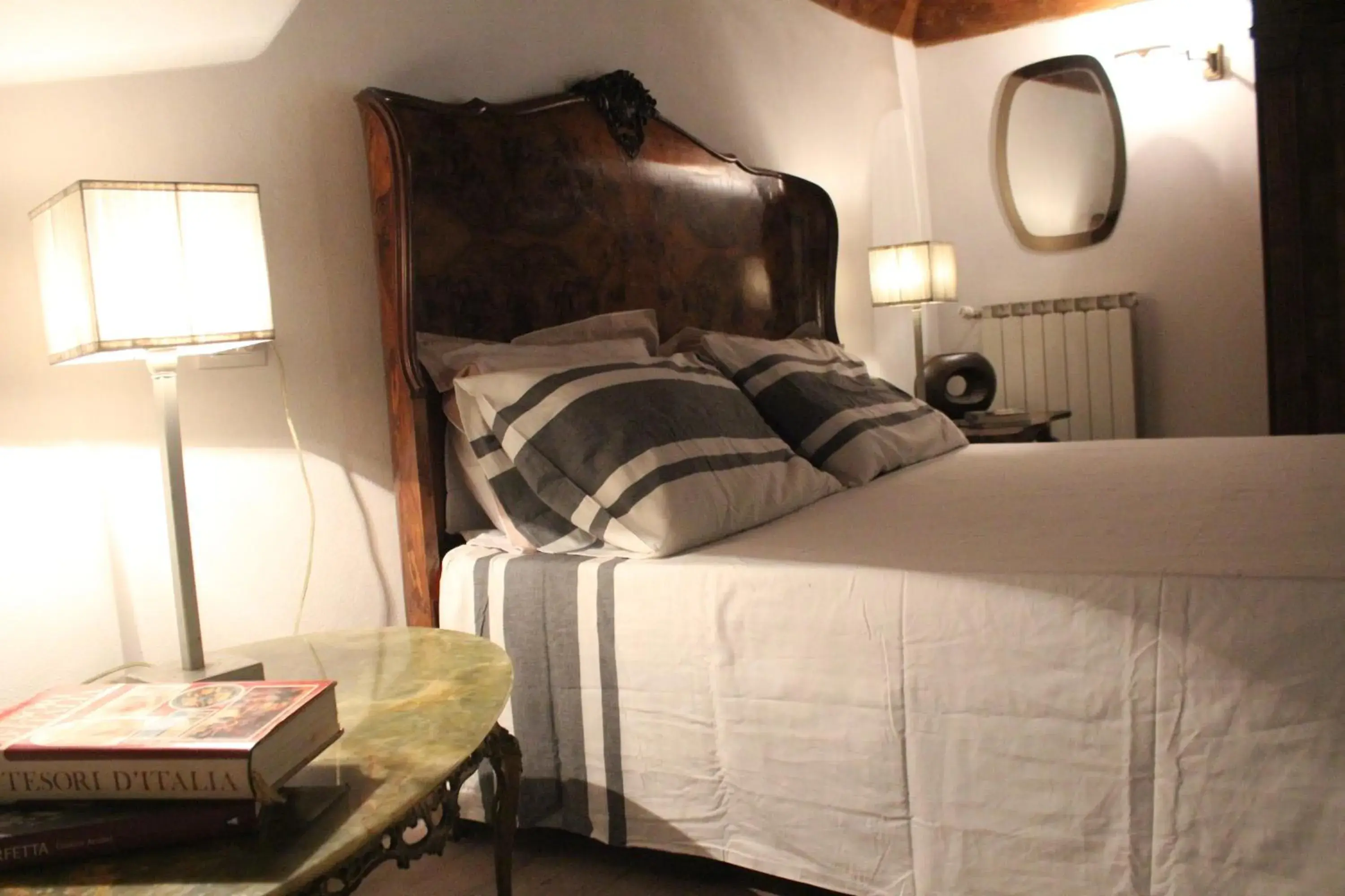 Bed in Florence Pitti Loft