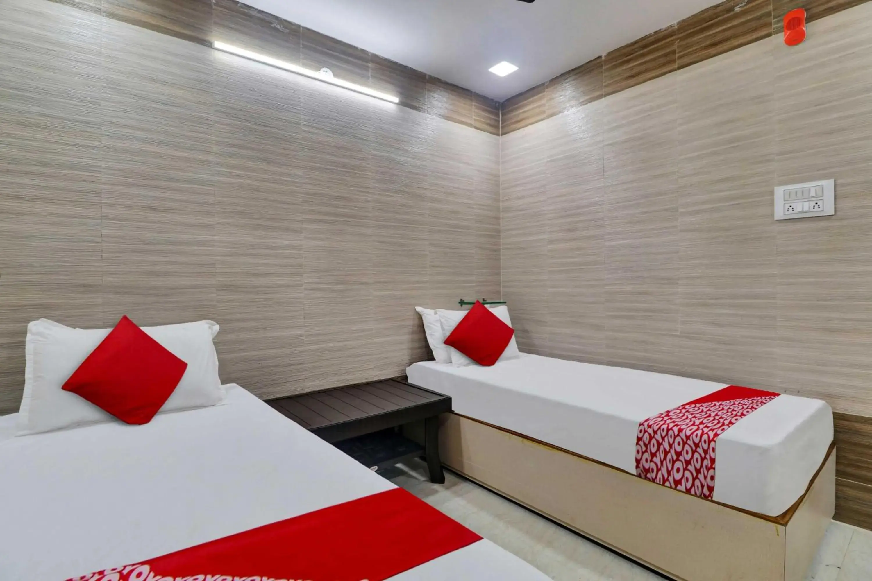 Bedroom, Bed in OYO Flagship Hotel Vallabha Residency