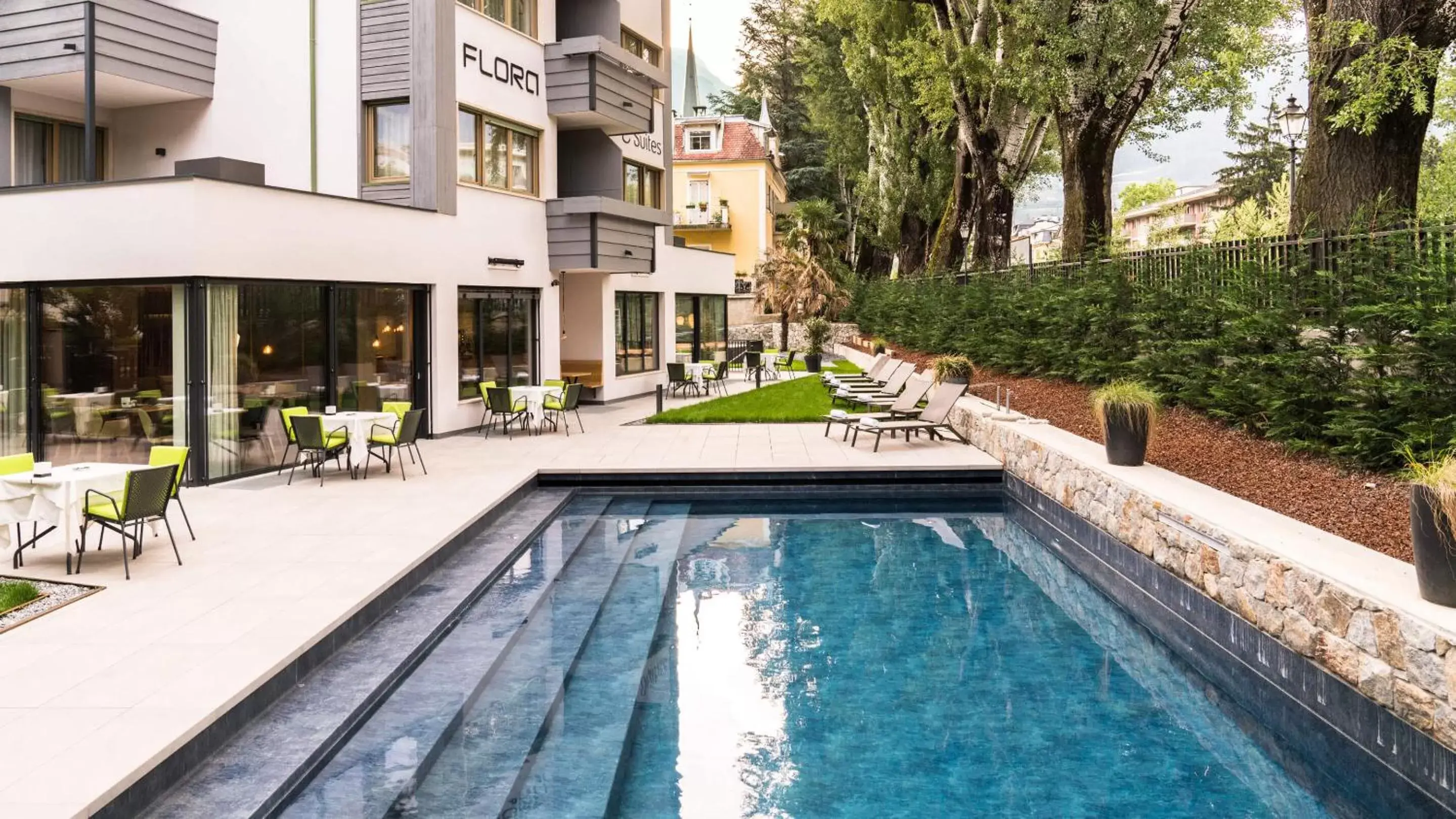 Swimming Pool in Flora Hotel & Suites