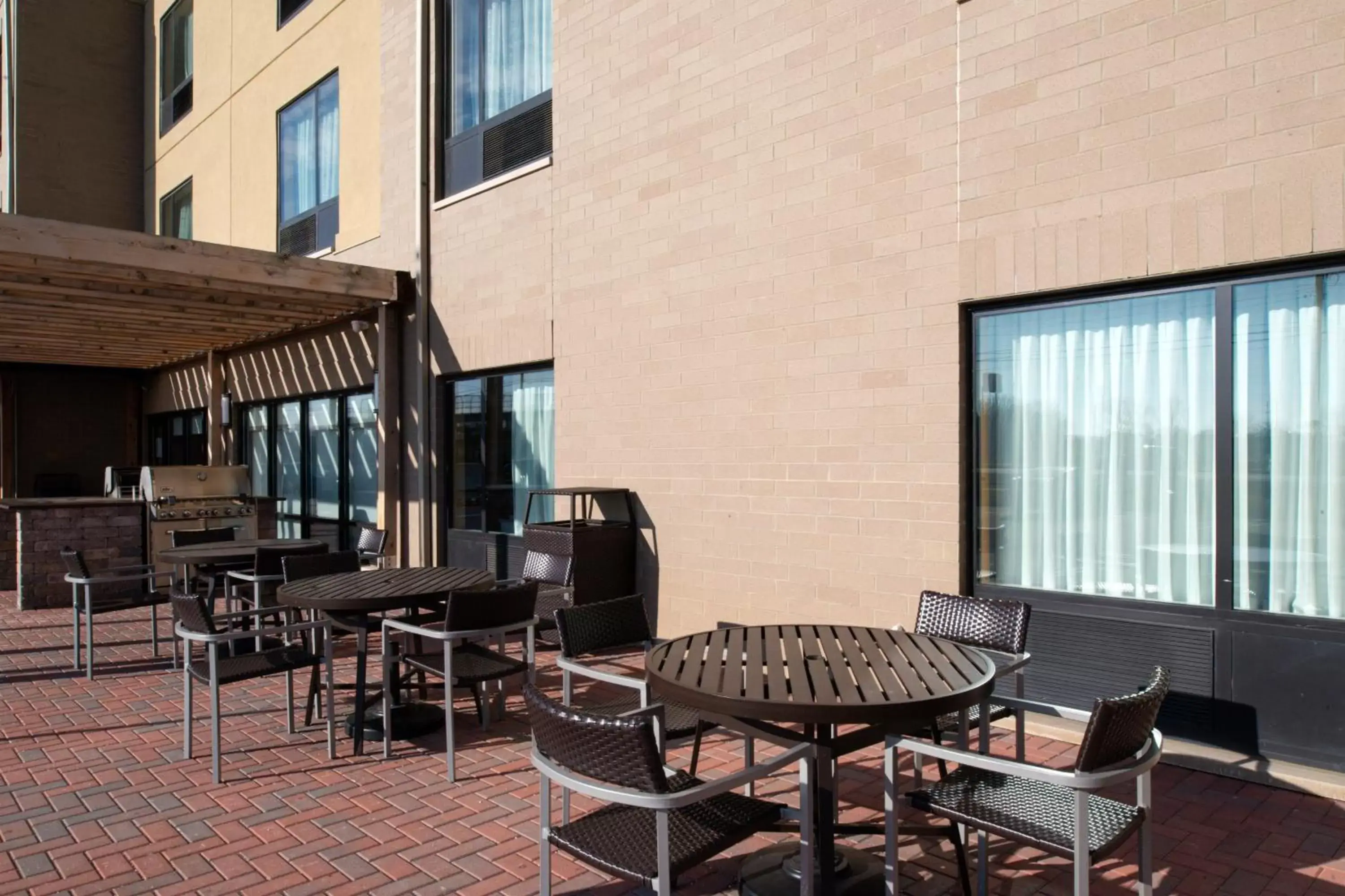 Property building in TownePlace Suites by Marriott Detroit Belleville