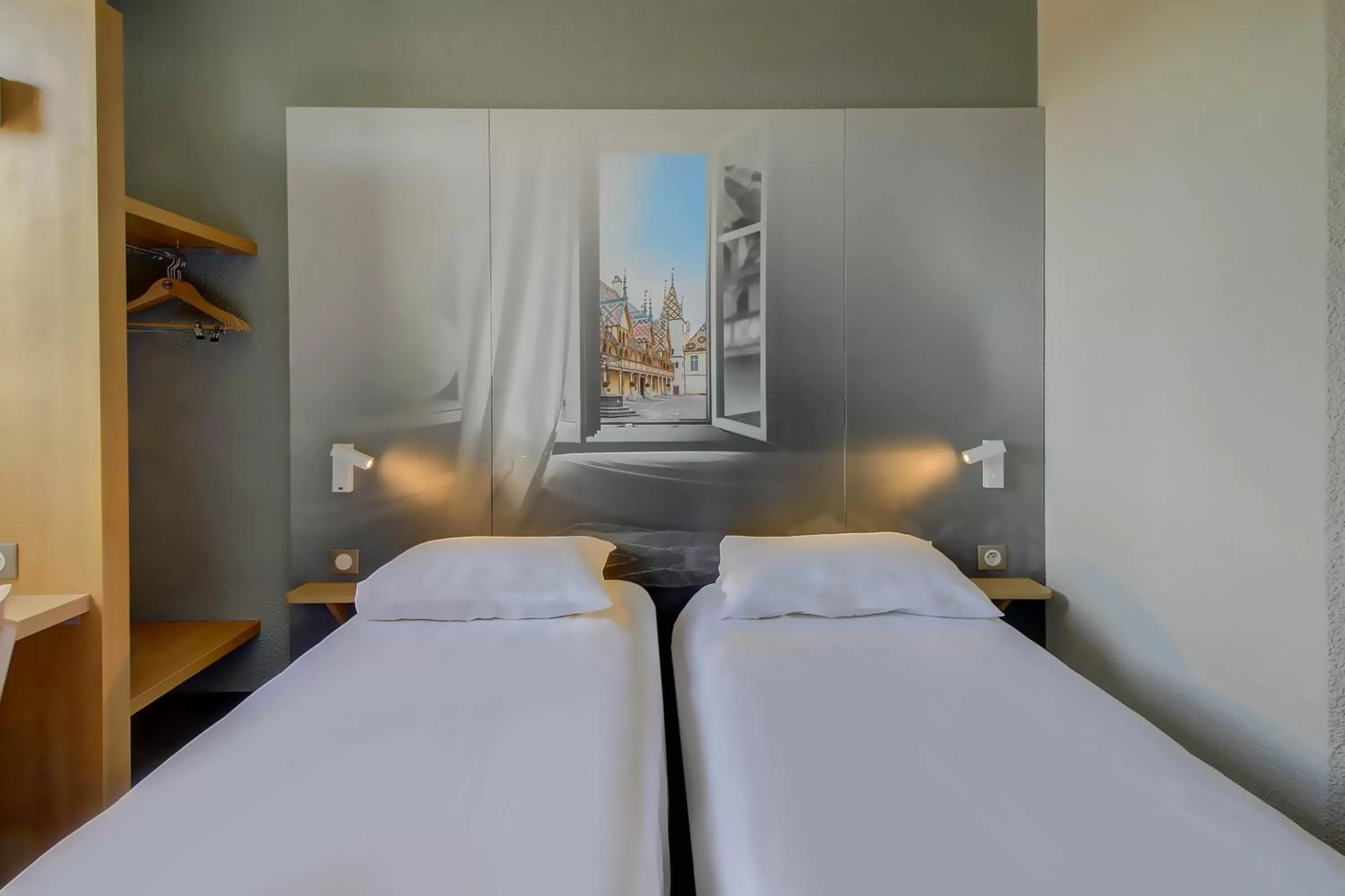 Bedroom, Bed in B&B HOTEL BEAUNE Nord