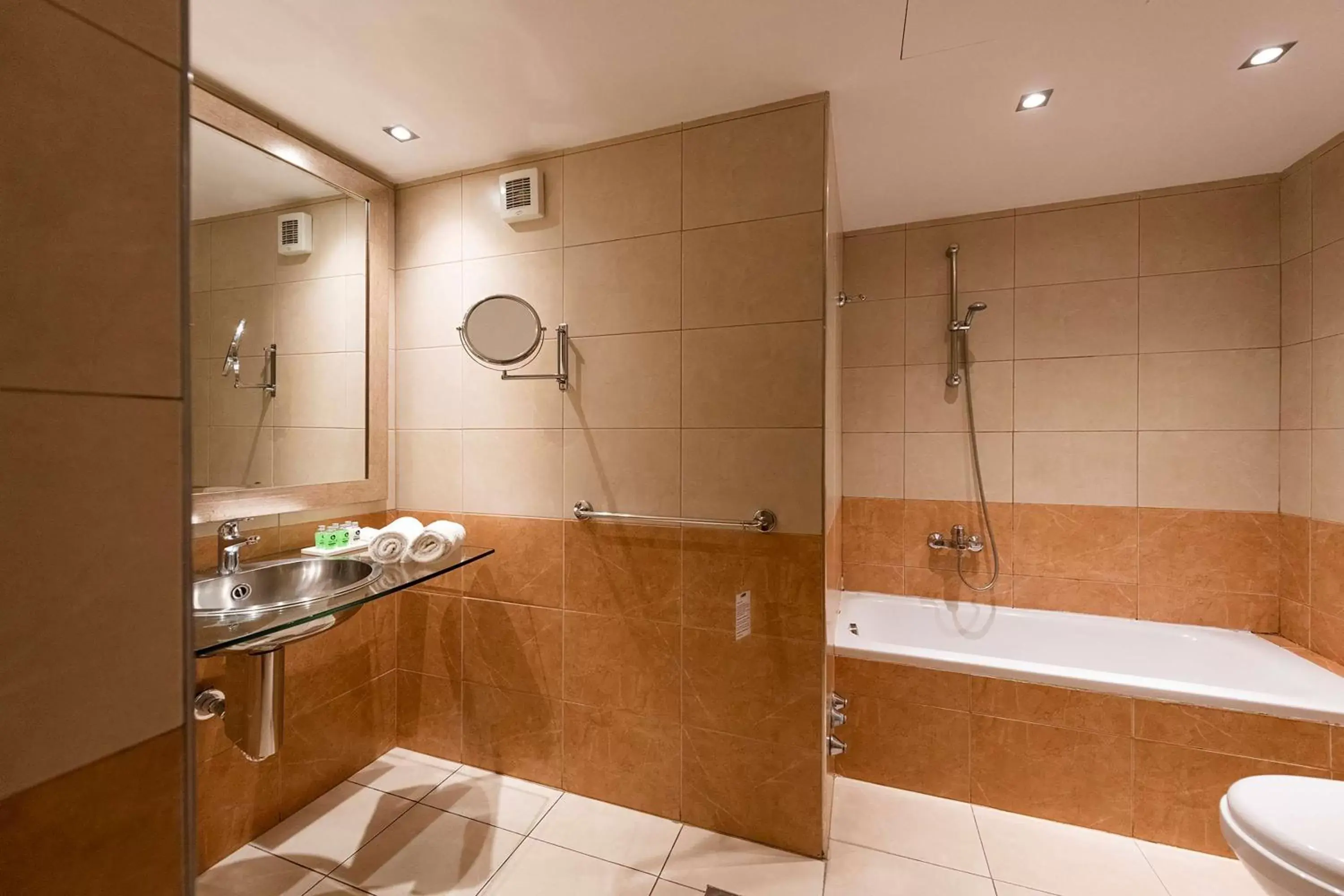 Bathroom in Best Western Plus Embassy Hotel