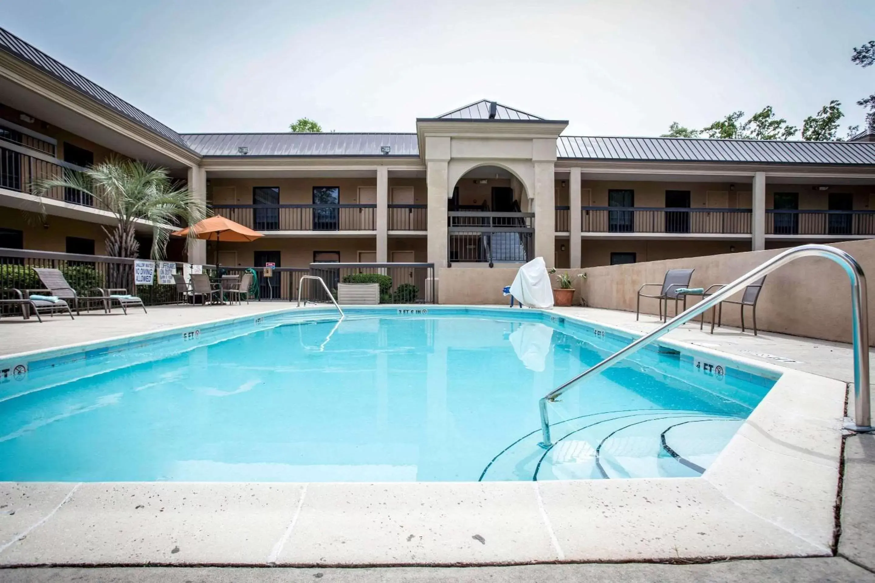 Activities, Swimming Pool in Clarion Inn & Suites Aiken