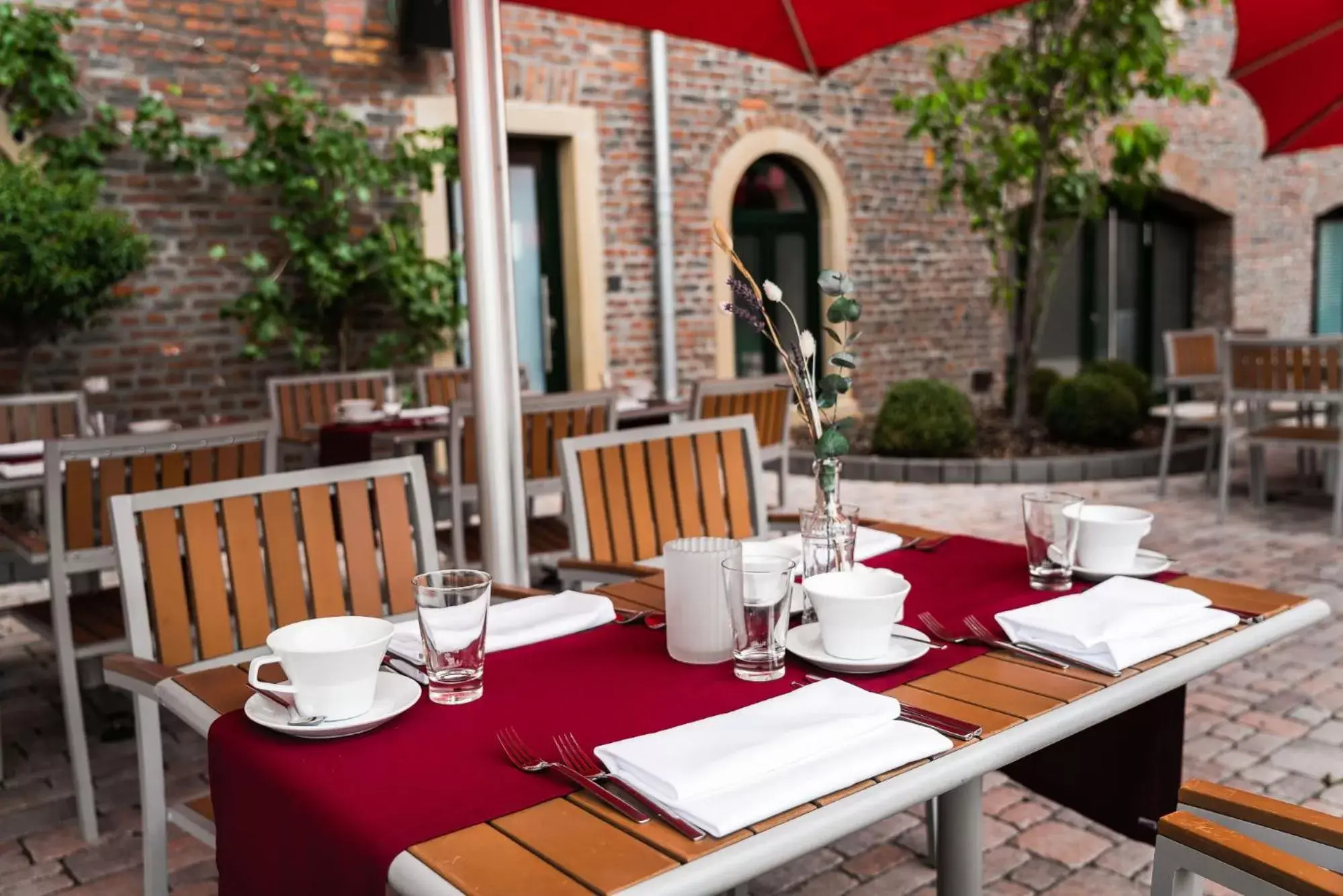 Patio, Restaurant/Places to Eat in ClassicX Landhaus & Hotel - Bed & Breakfast