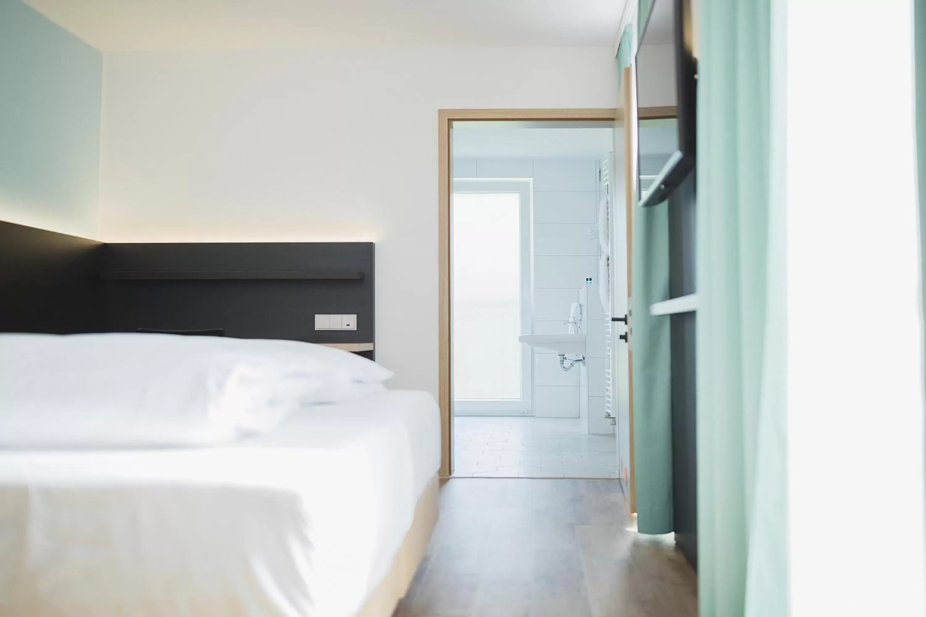 Large Double Room in Hotel U7 Large Double Room in Hotel U7