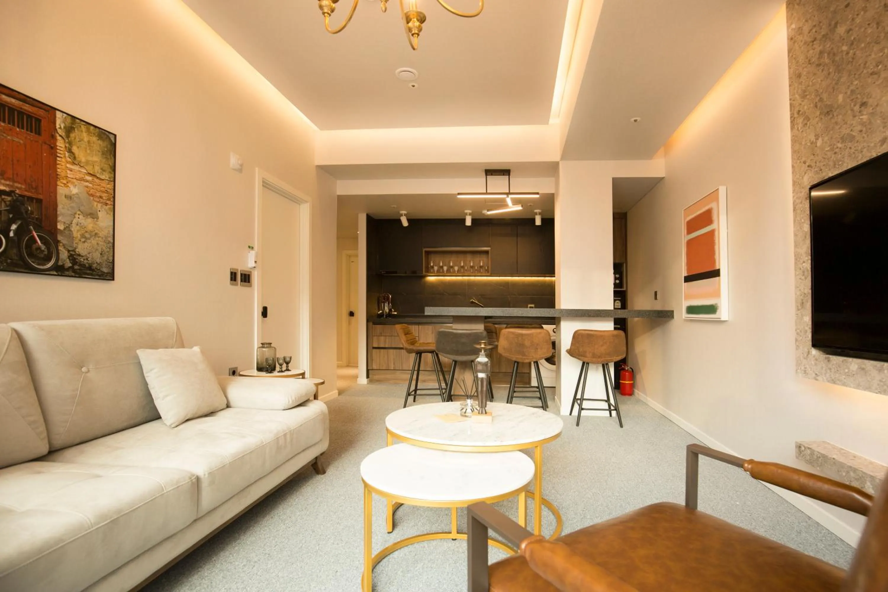 Living room, Seating Area in UH Suite The Jongno