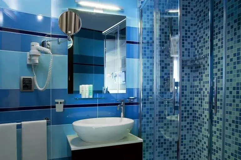 Bathroom in Taormina Panoramic Hotel