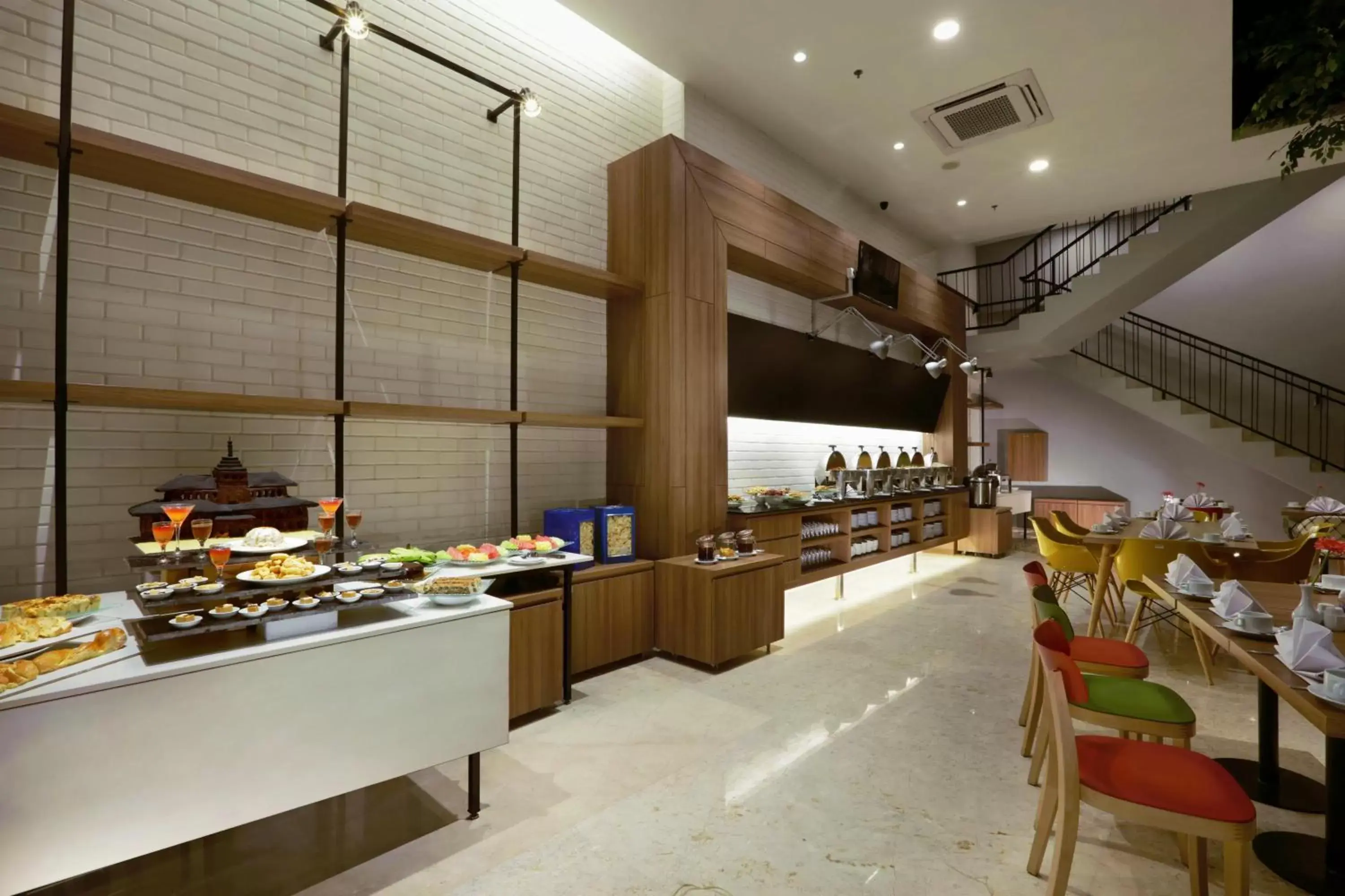 Restaurant/Places to Eat in Grand Cordela Hotel Bandung