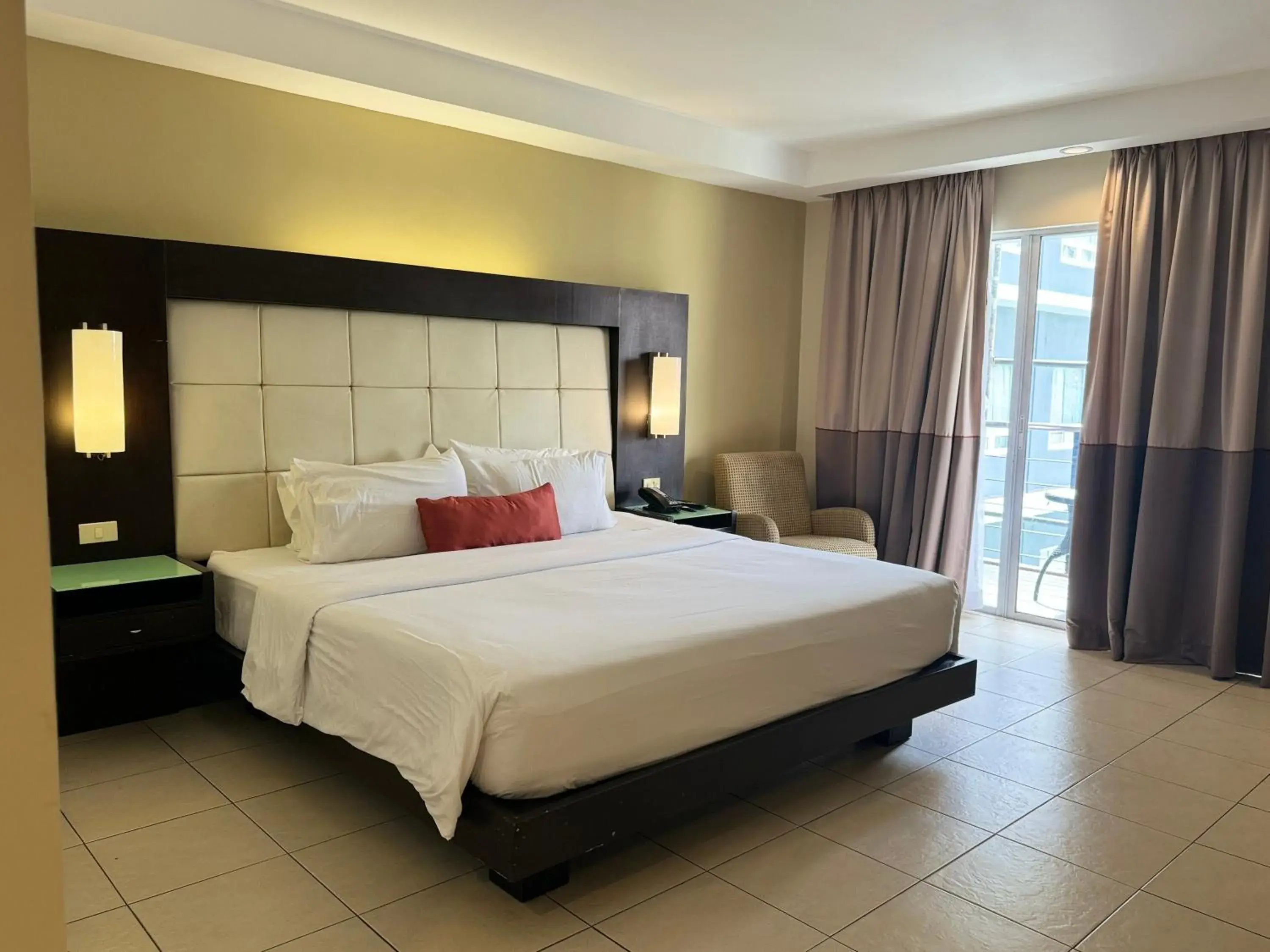 Bed in Circle Inn - Iloilo City Center