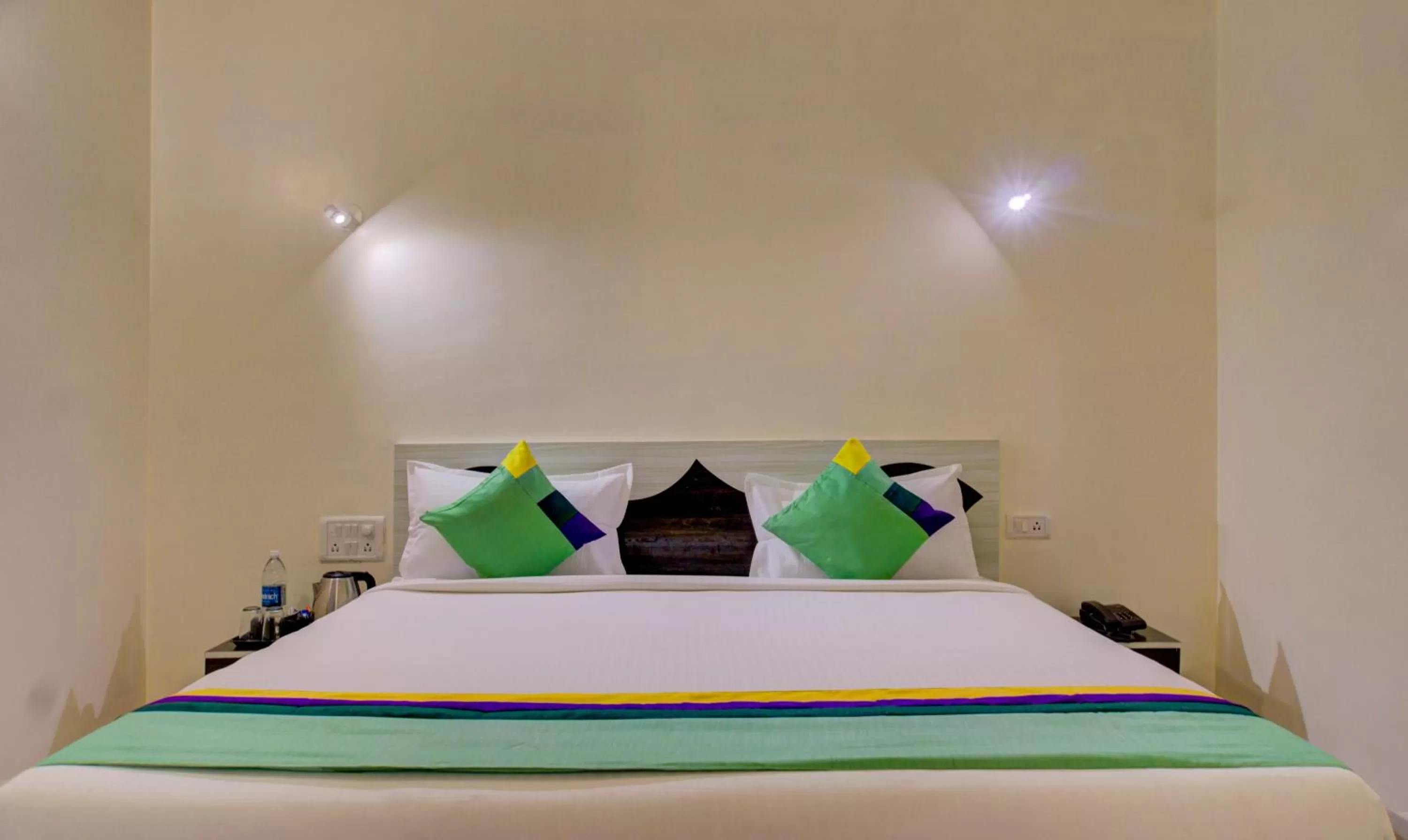 Double Room - single occupancy in Treebo Trend Glenvista Estate