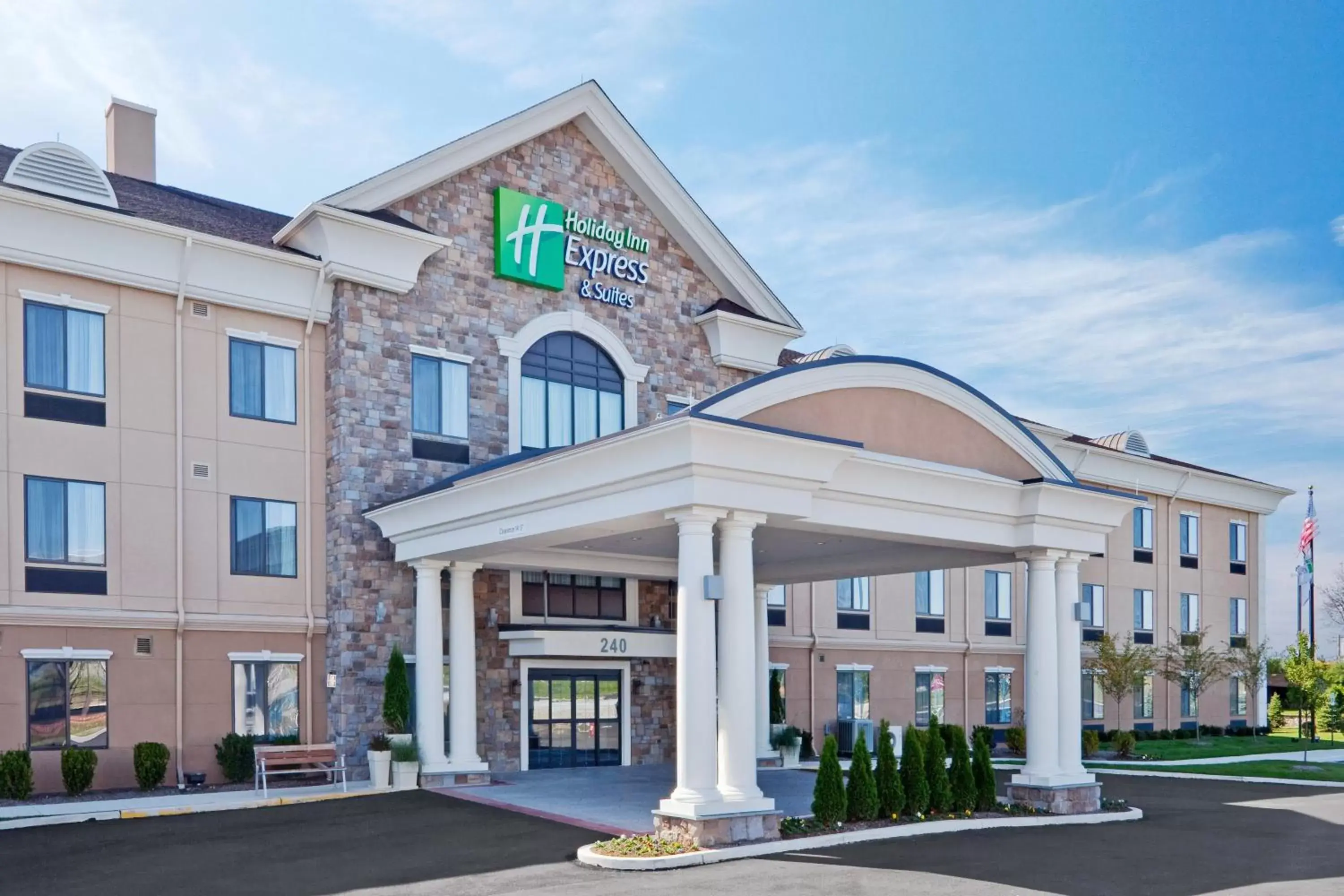 Property building in Holiday Inn Express Hotel & Suites Warminster-Horsham, an IHG Hotel