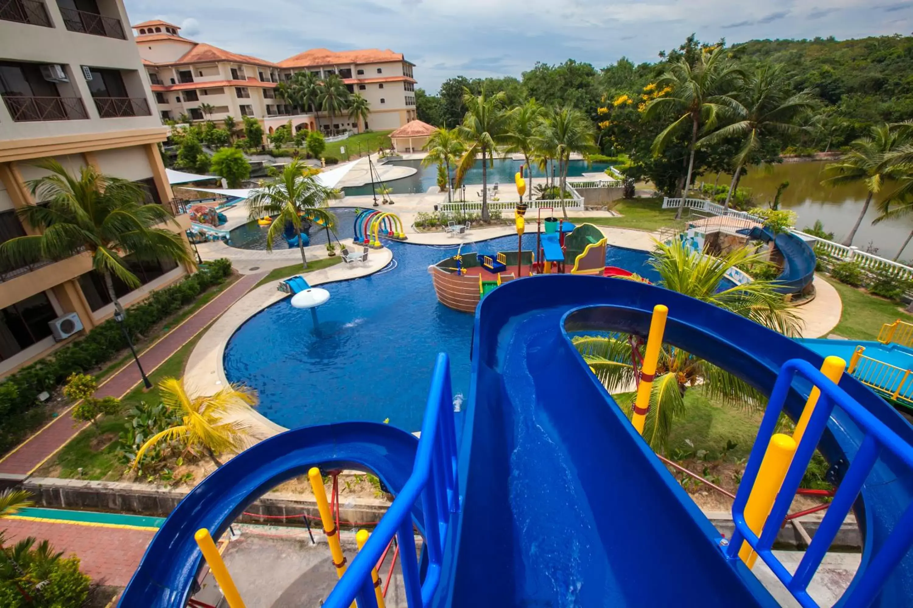 Swimming pool, Water Park in Amverton Heritage Resort