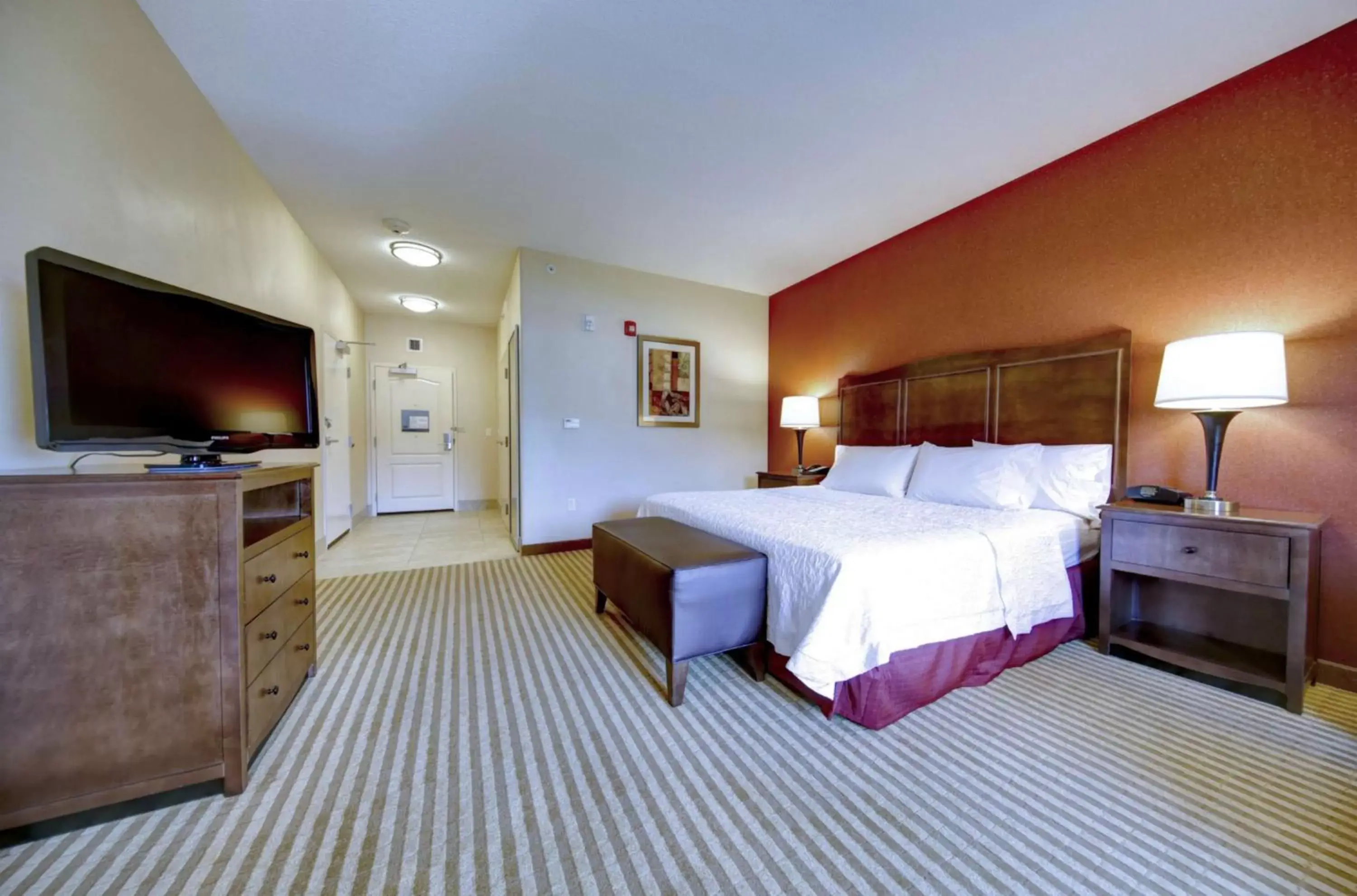Bed in Hampton Inn & Suites Harrisburg