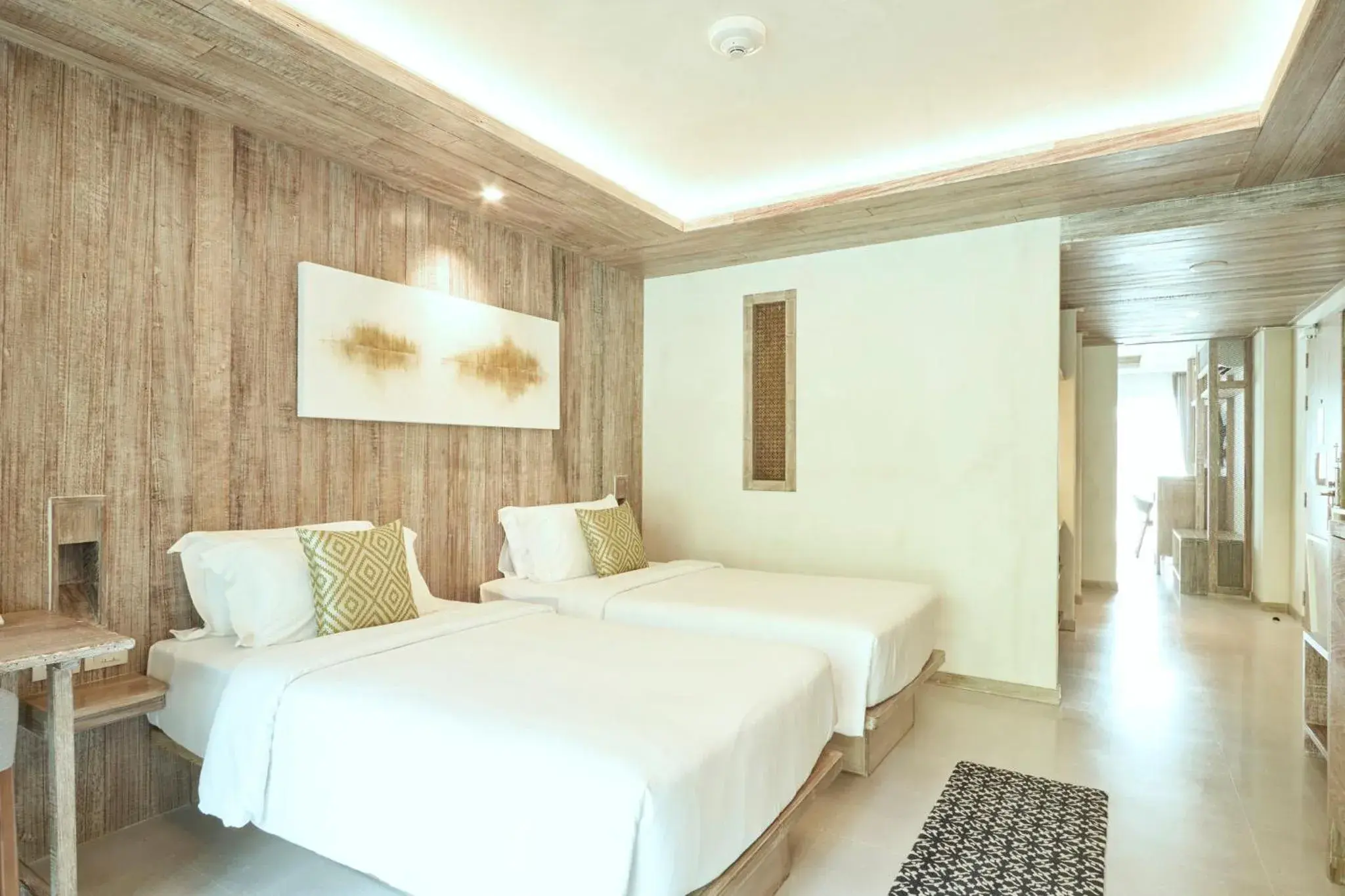 Photo of the whole room, Bed in Dinso Resort & Villas Phuket an IHG Hotel