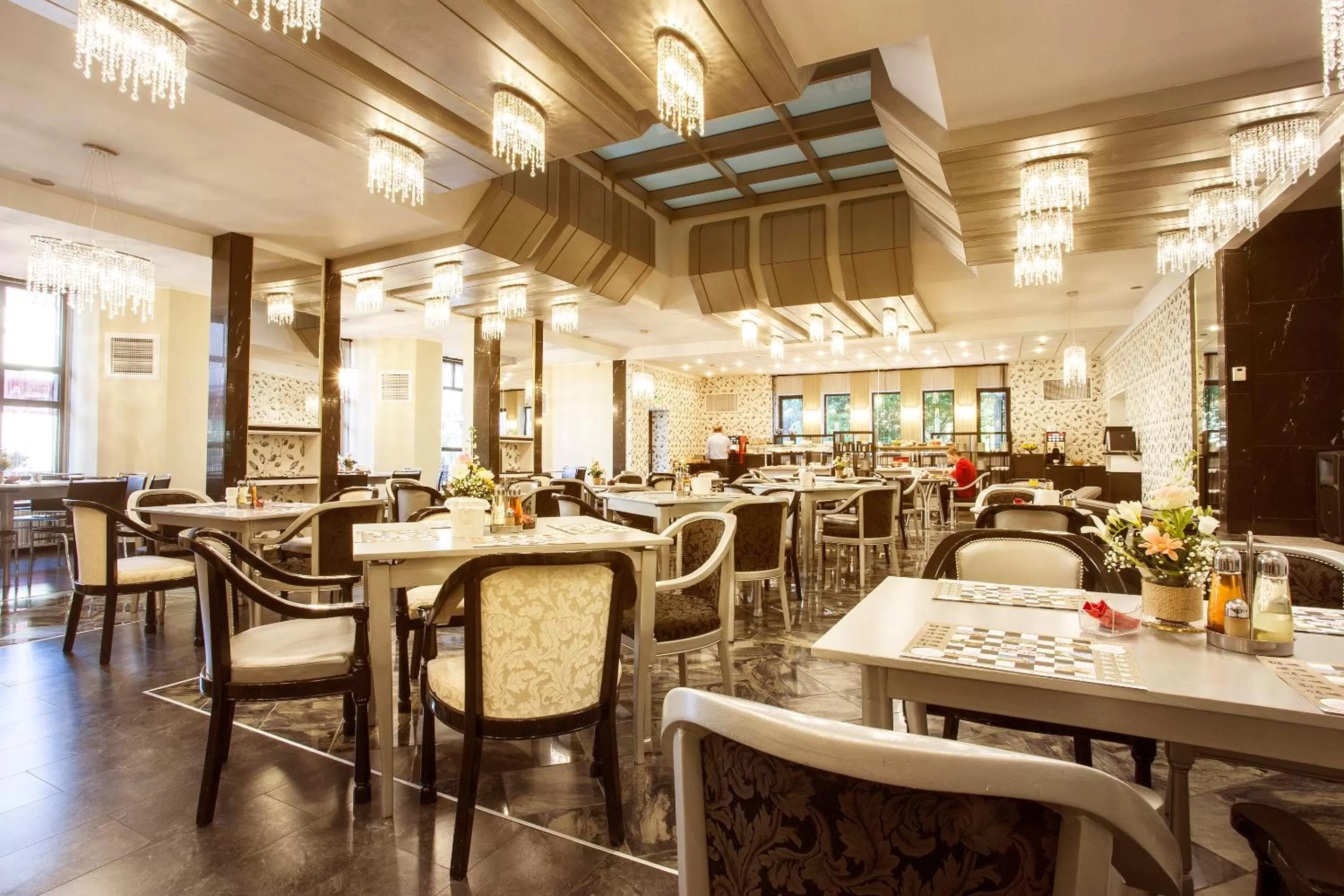 Breakfast in Continental Forum Tirgu Mures