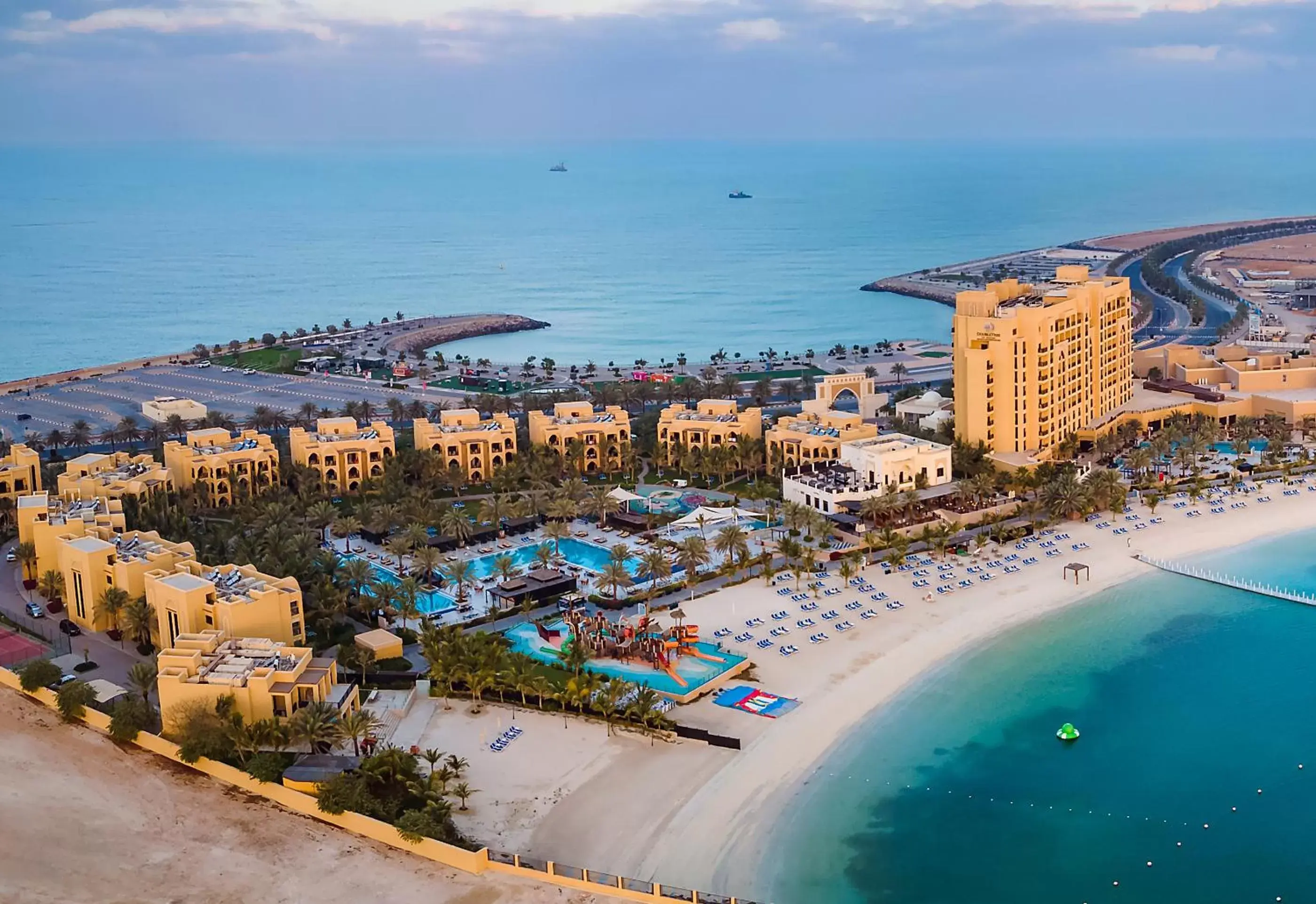 Property building, Bird's-eye View in DoubleTree by Hilton Resort & Spa Marjan Island