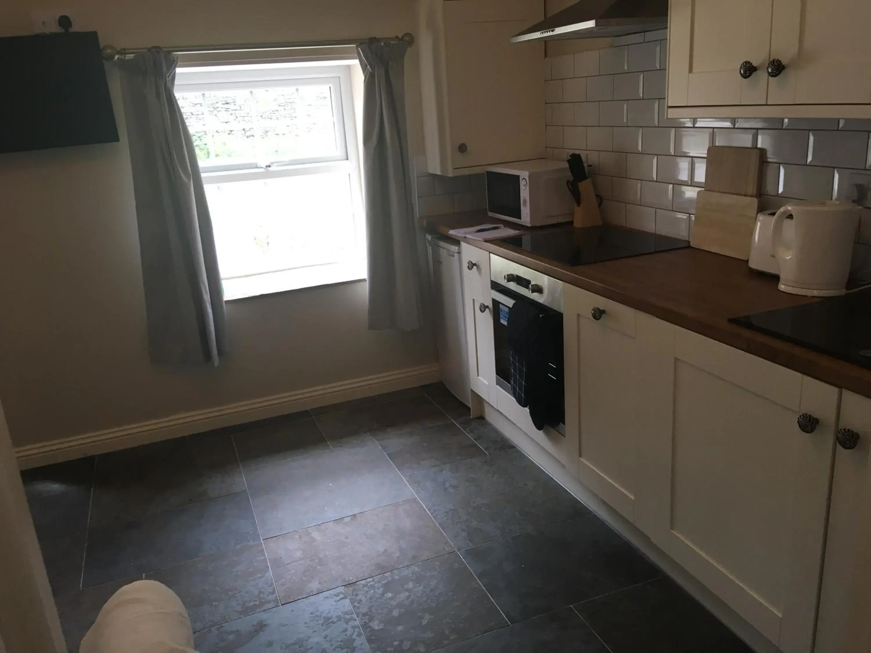 Kitchen or kitchenette, Kitchen/Kitchenette in White House Cottages