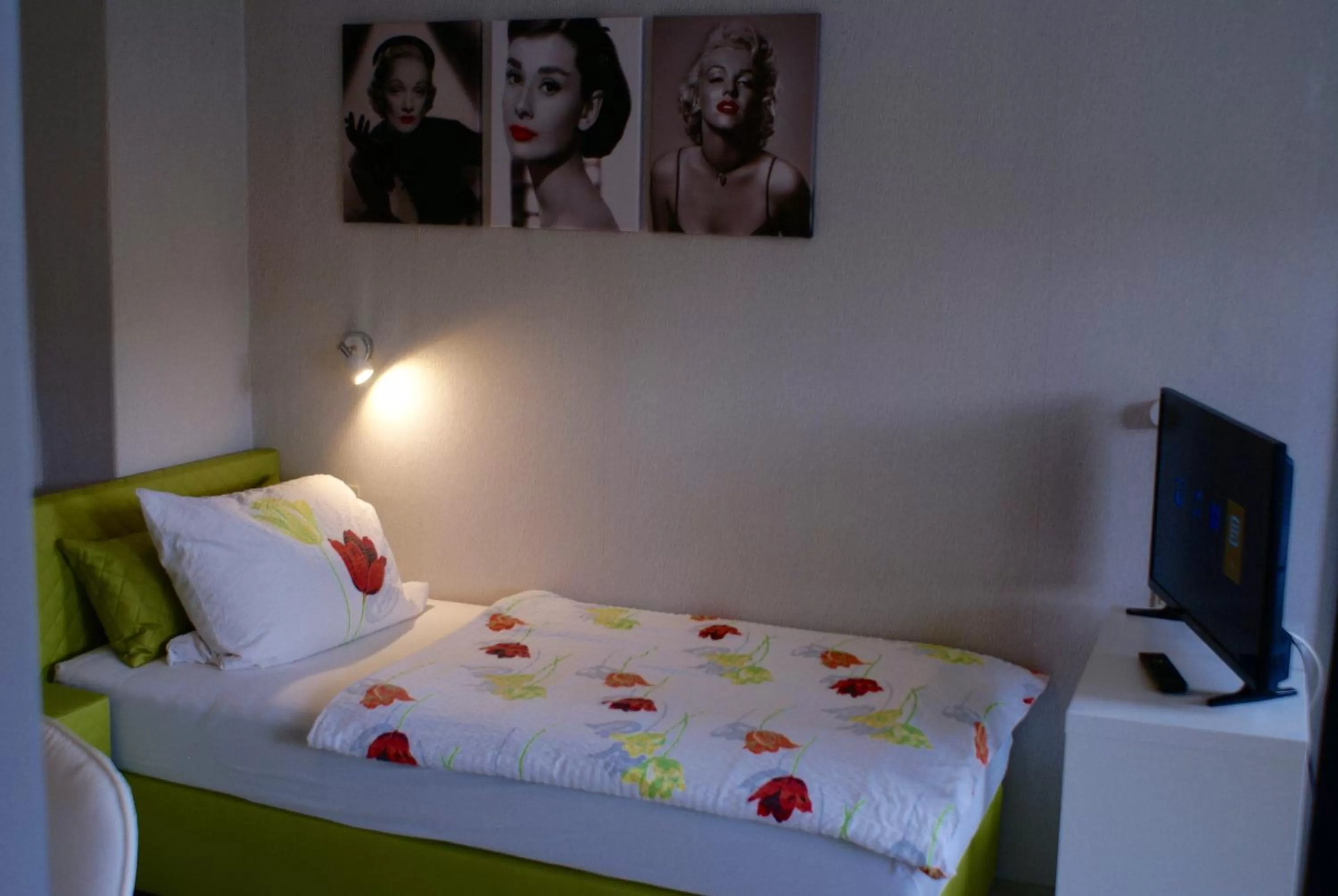 Photo of the whole room, Bed in Hotel Elfenberg