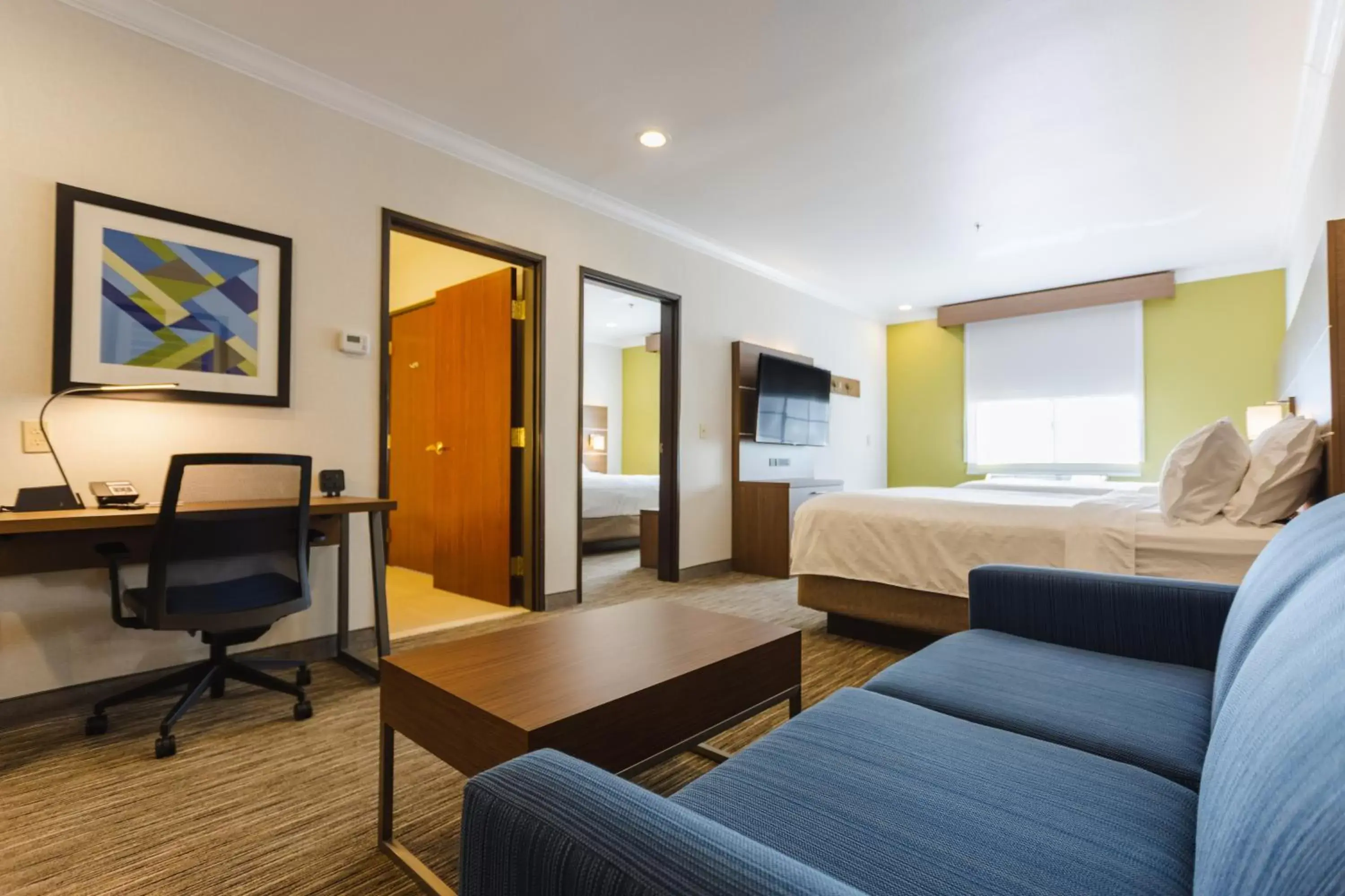 Living room, Seating Area in Holiday Inn Express Davis-University Area, an IHG Hotel