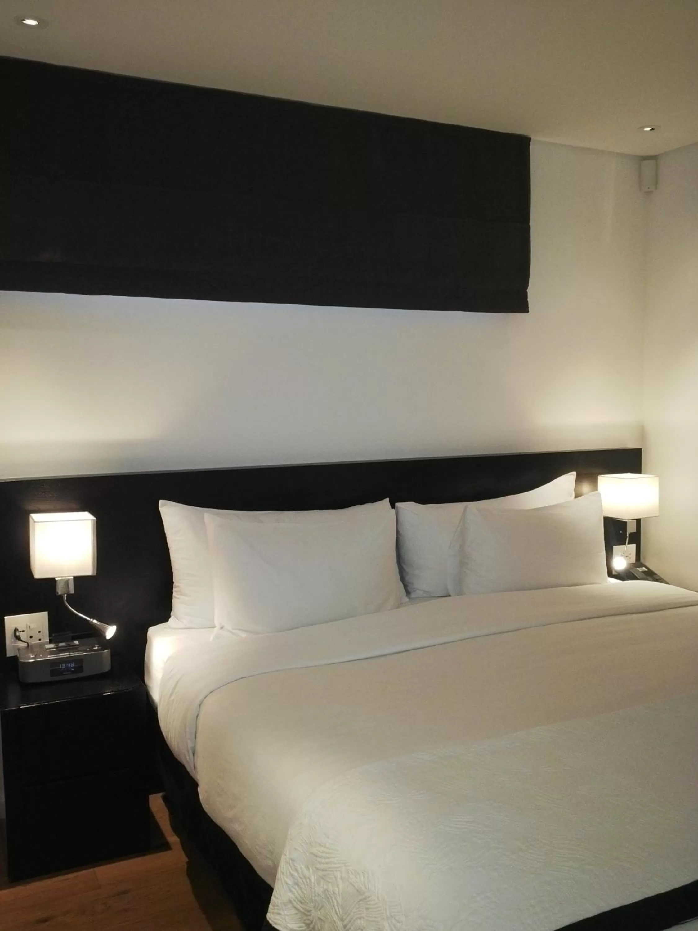 Bed in Clouds Estate