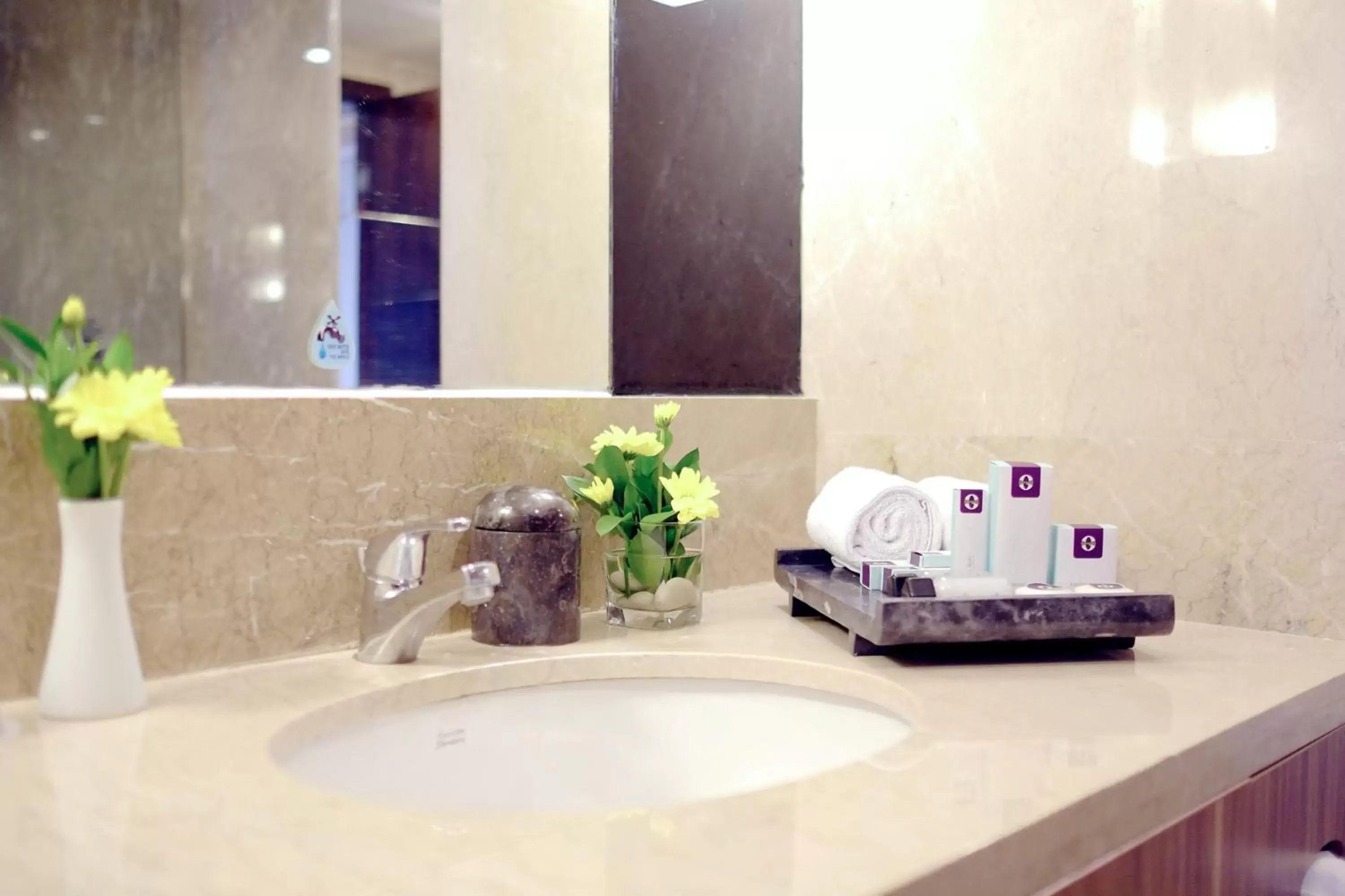 Bathroom in Garden Palace Hotel Powered by Archipelago