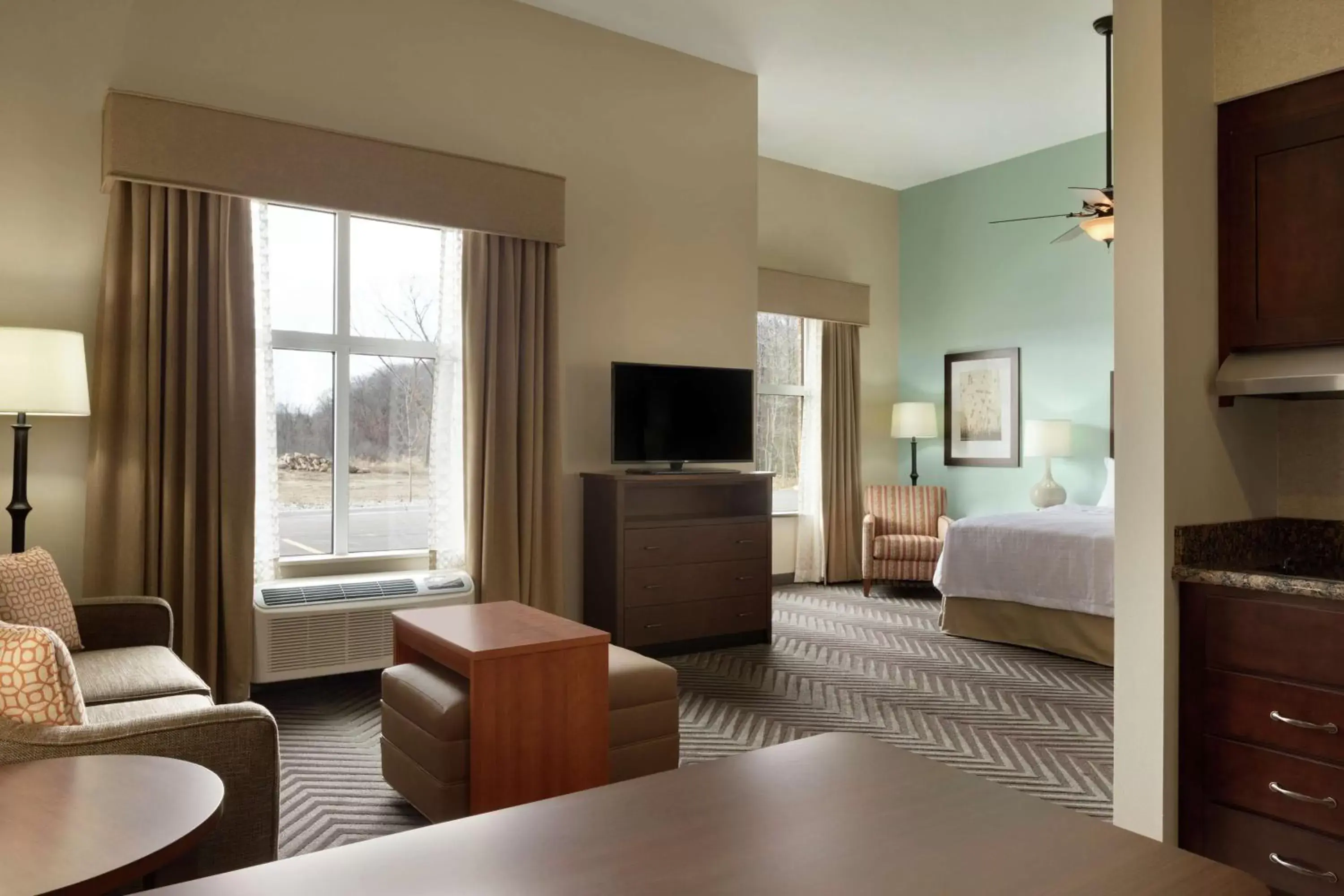 Bedroom, Seating Area in Homewood Suites by Hilton Kalamazoo-Portage