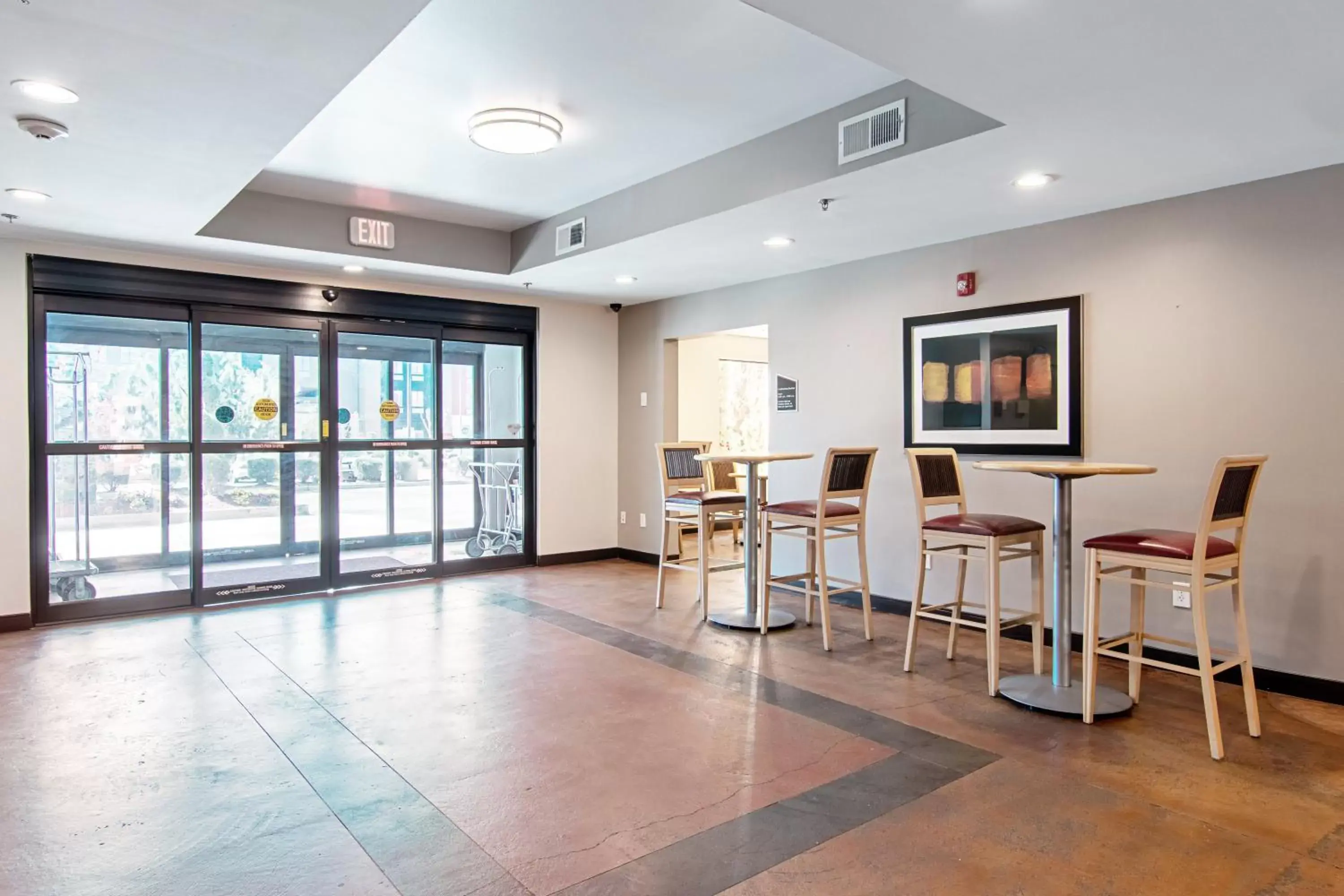 Lobby or reception, Lounge/Bar in Red Roof Inn Locust Grove