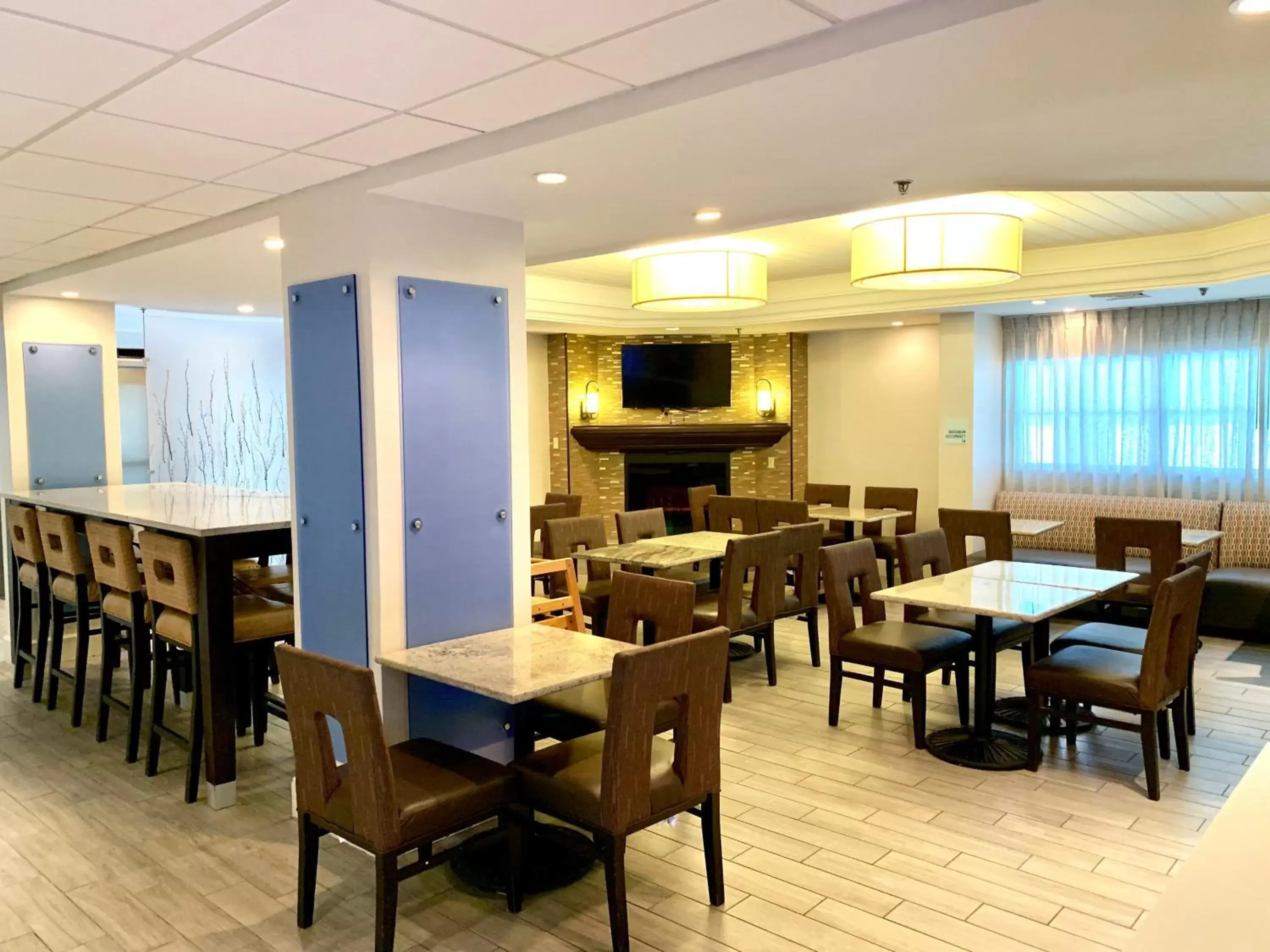 Breakfast, Restaurant/Places to Eat in Holiday Inn Express Tallahassee, an IHG Hotel