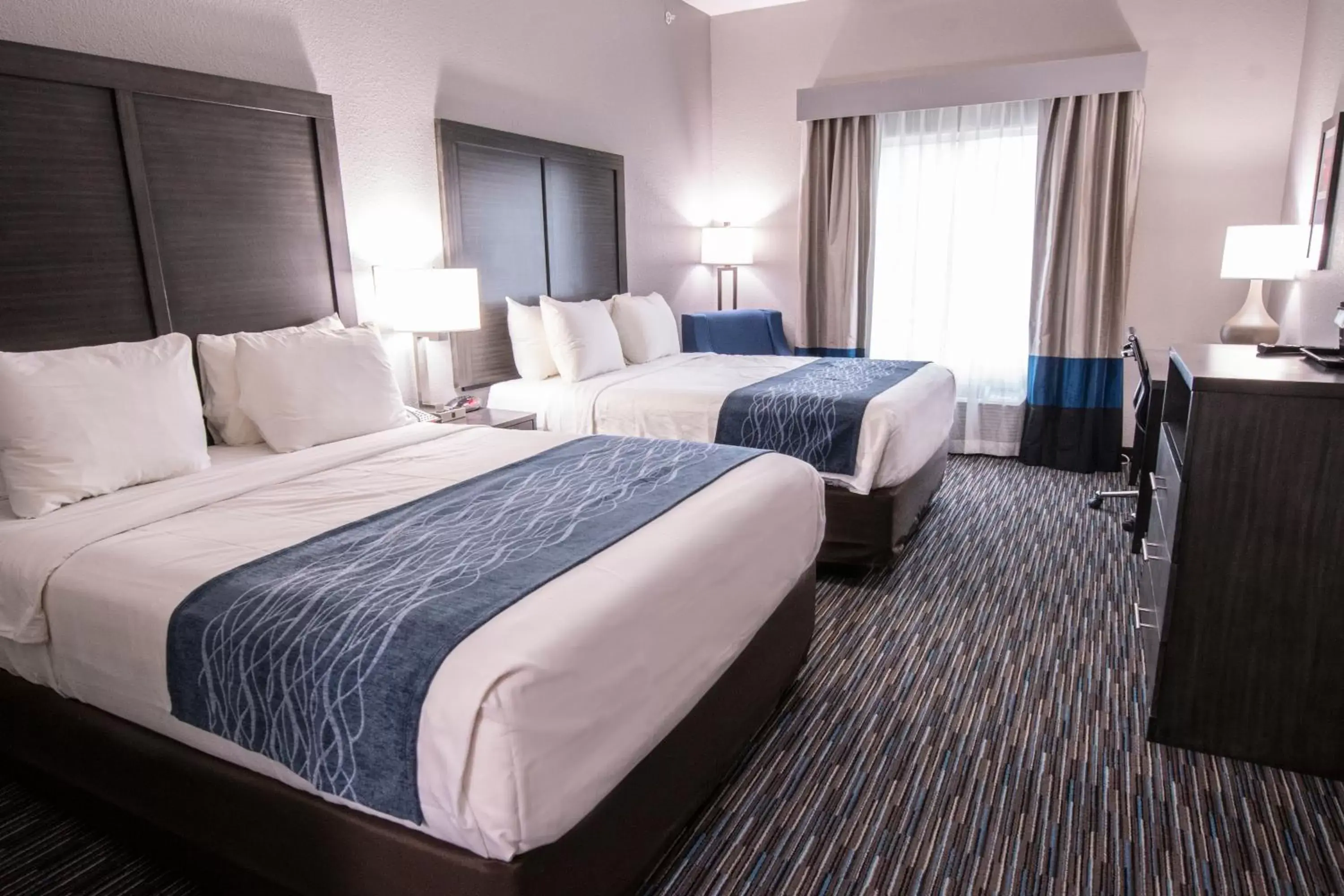 Queen Room with Two Queen Beds - Non-Smoking in Comfort Inn & Suites Near Medical Center