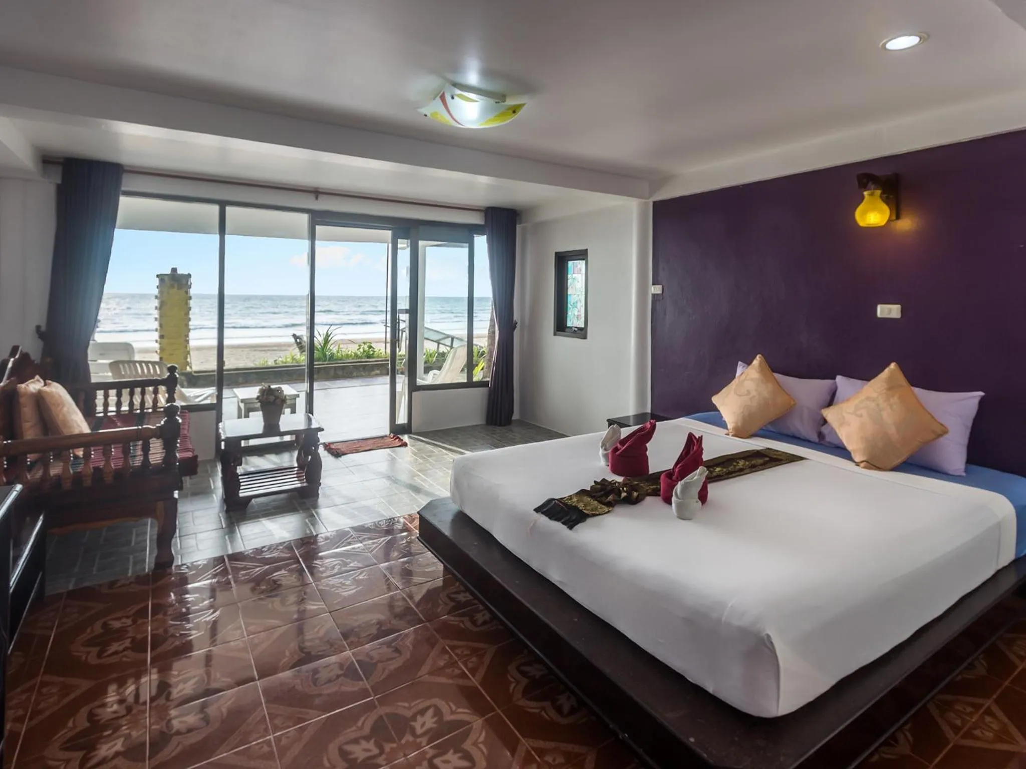 Photo of the whole room, Bed in Lanta Garden Home