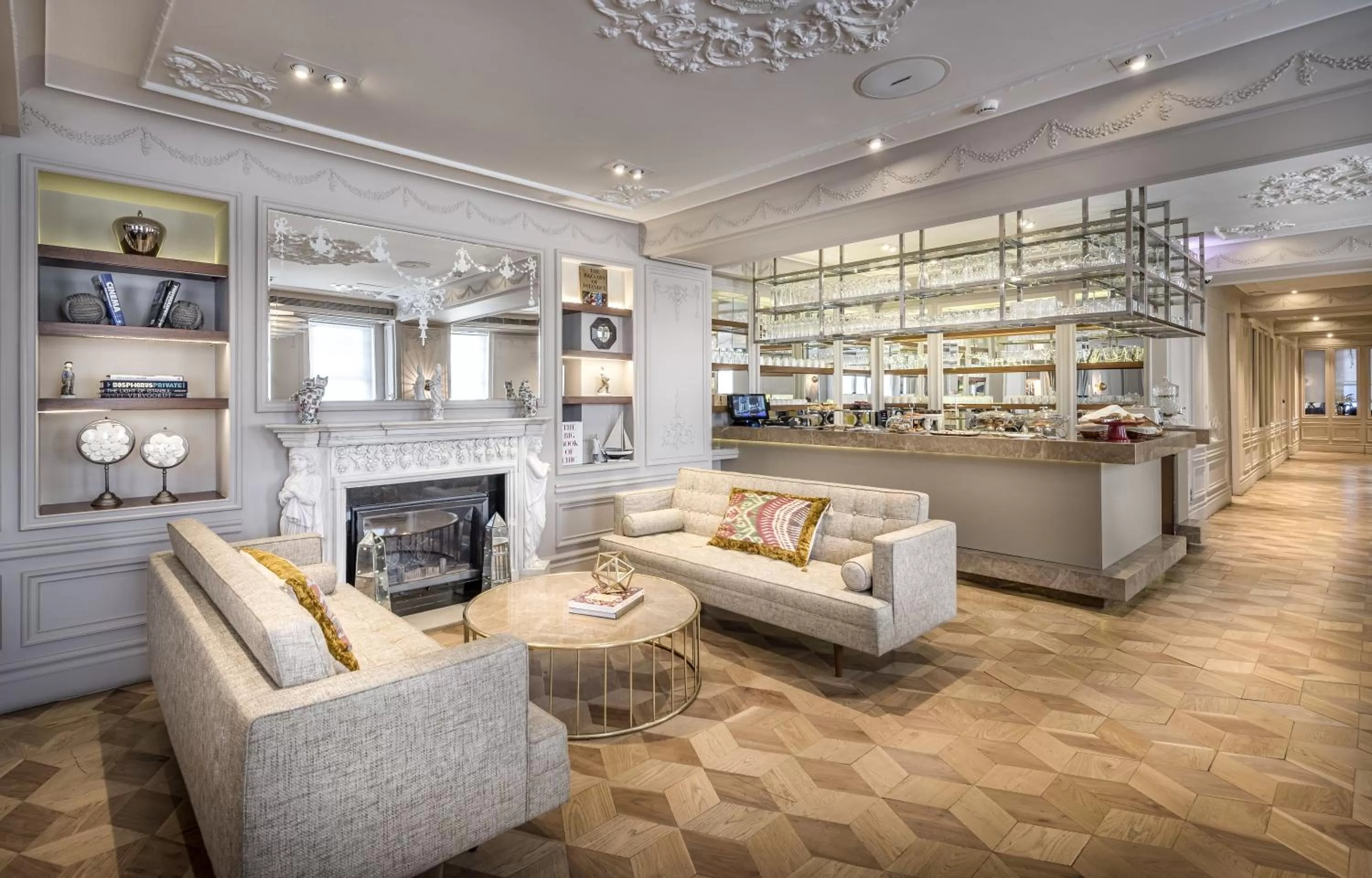 Lounge or bar in The Stay Bosphorus