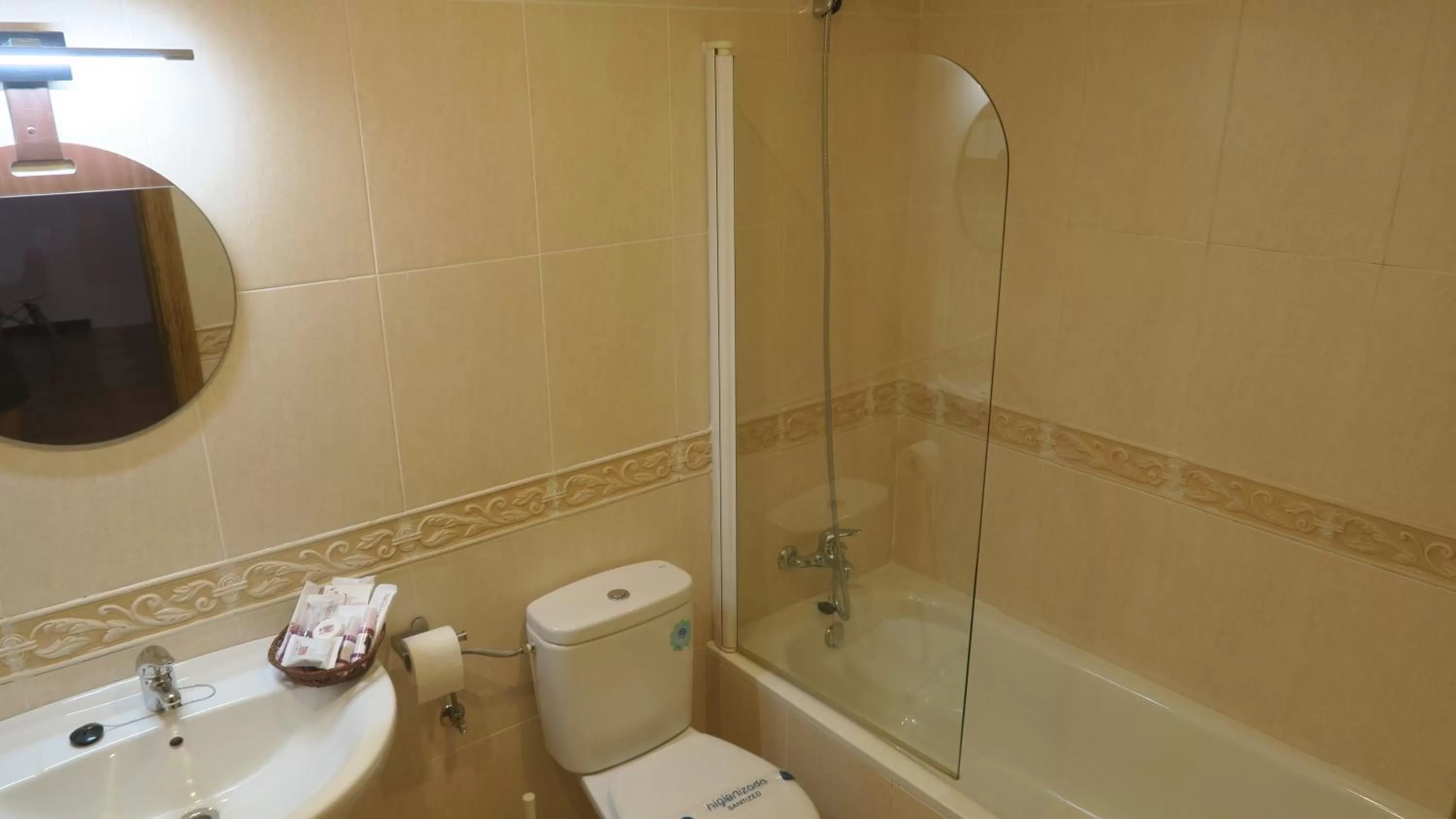 Bathroom in Palacio Azcárate Hotel