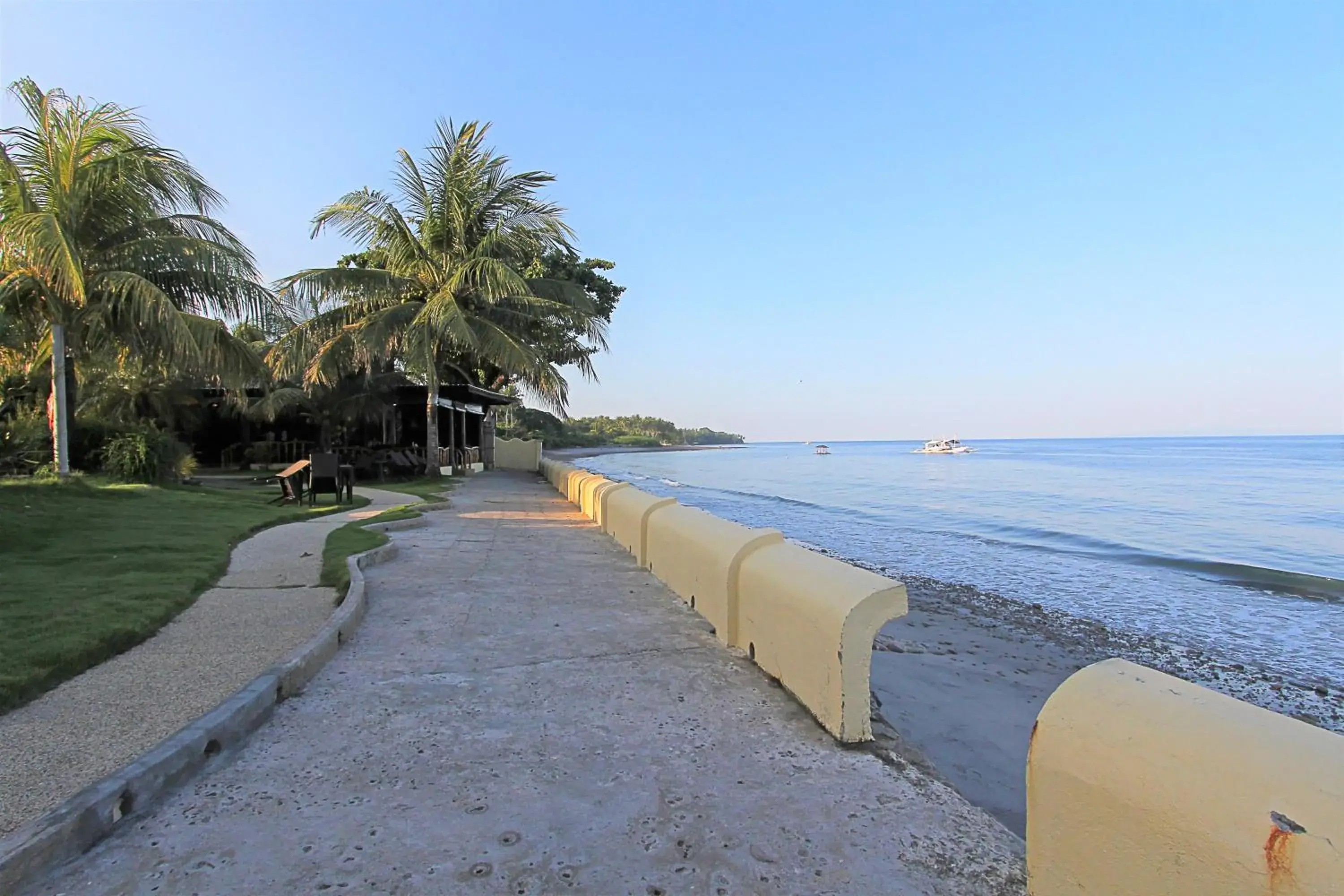 Garden, Beach in Thalatta Resort