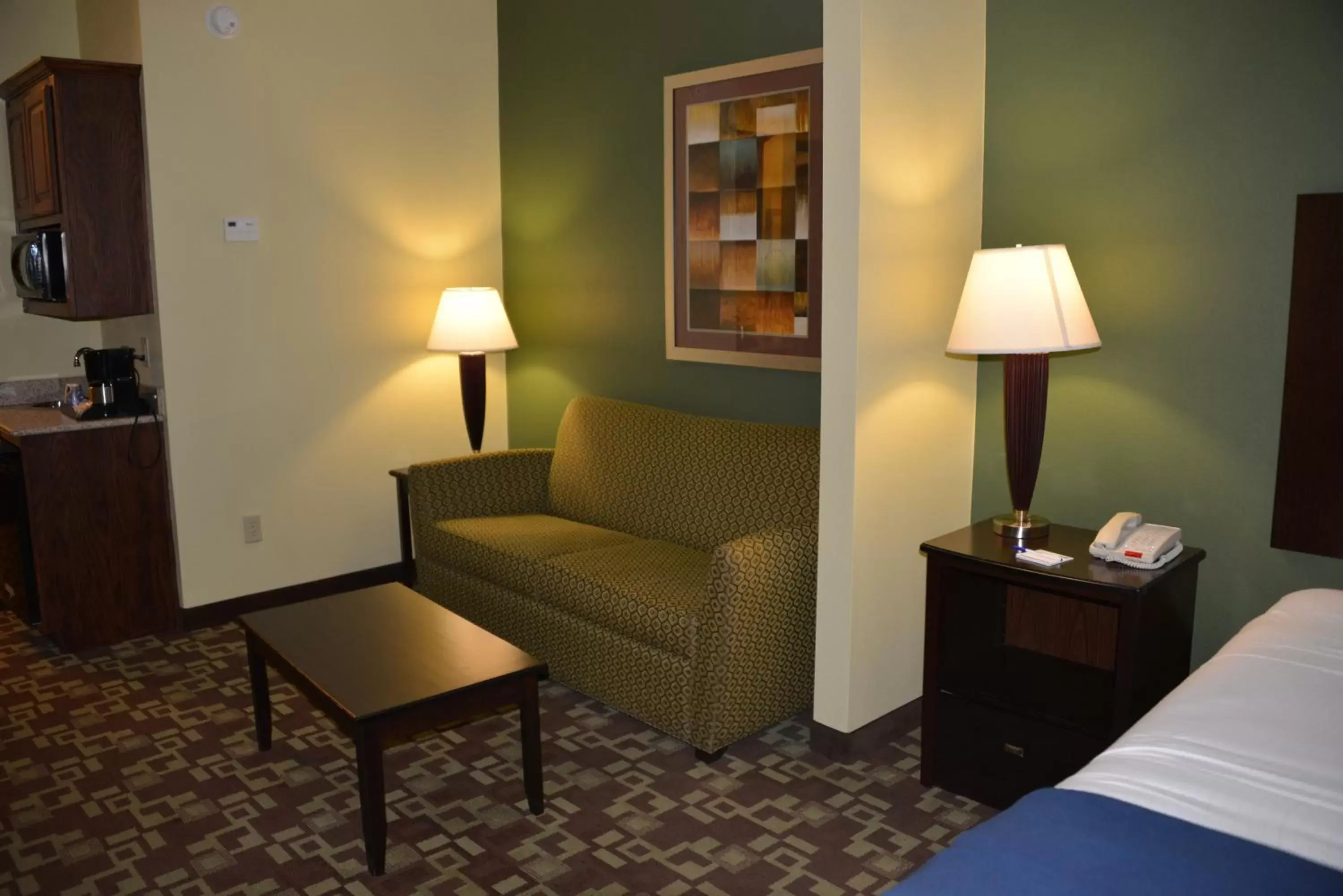 Photo of the whole room, Seating Area in Holiday Inn Express Hotel & Suites Dumas, an IHG Hotel