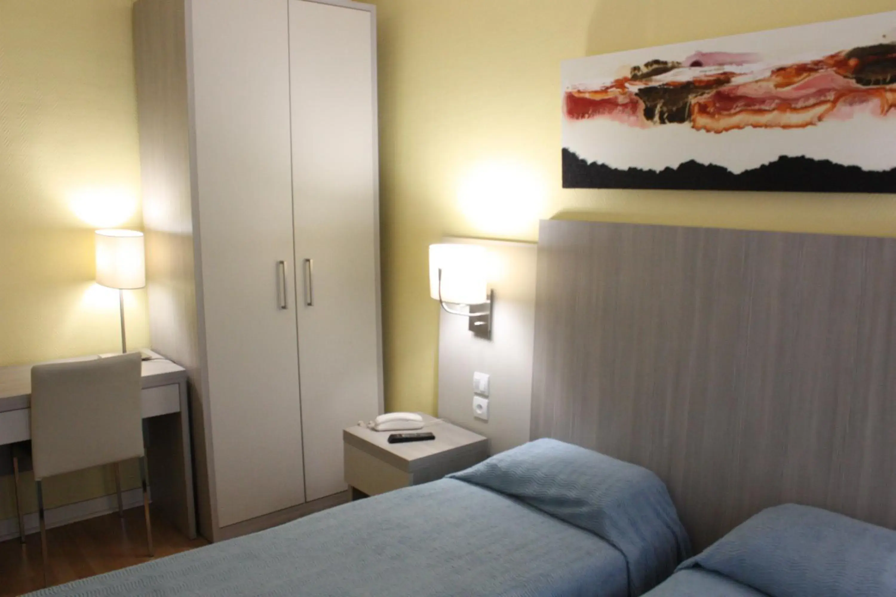 Bed in Hotel Excelsior Bed in Hotel Excelsior