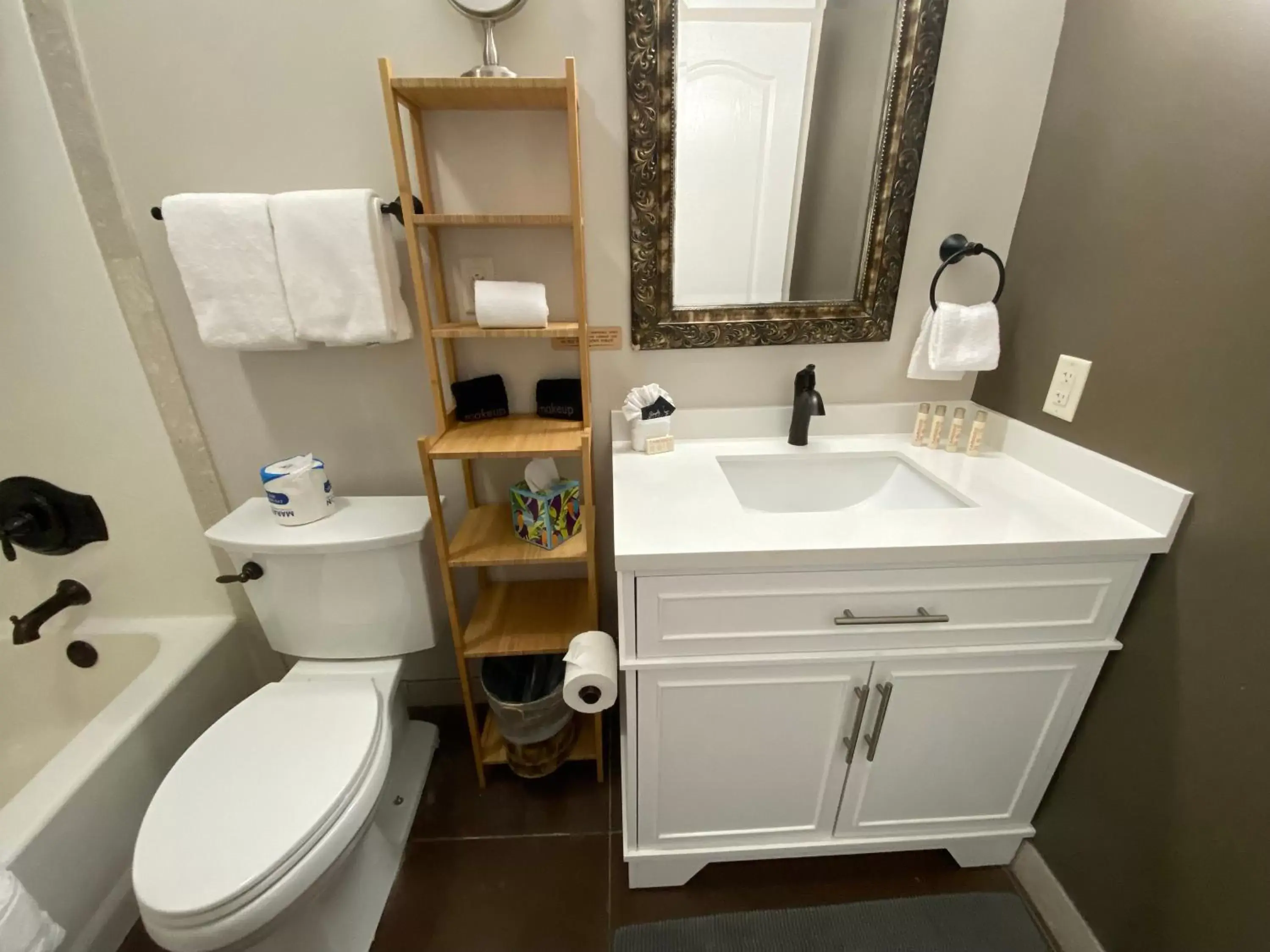 Toilet, Bathroom in SkyRidge Inn