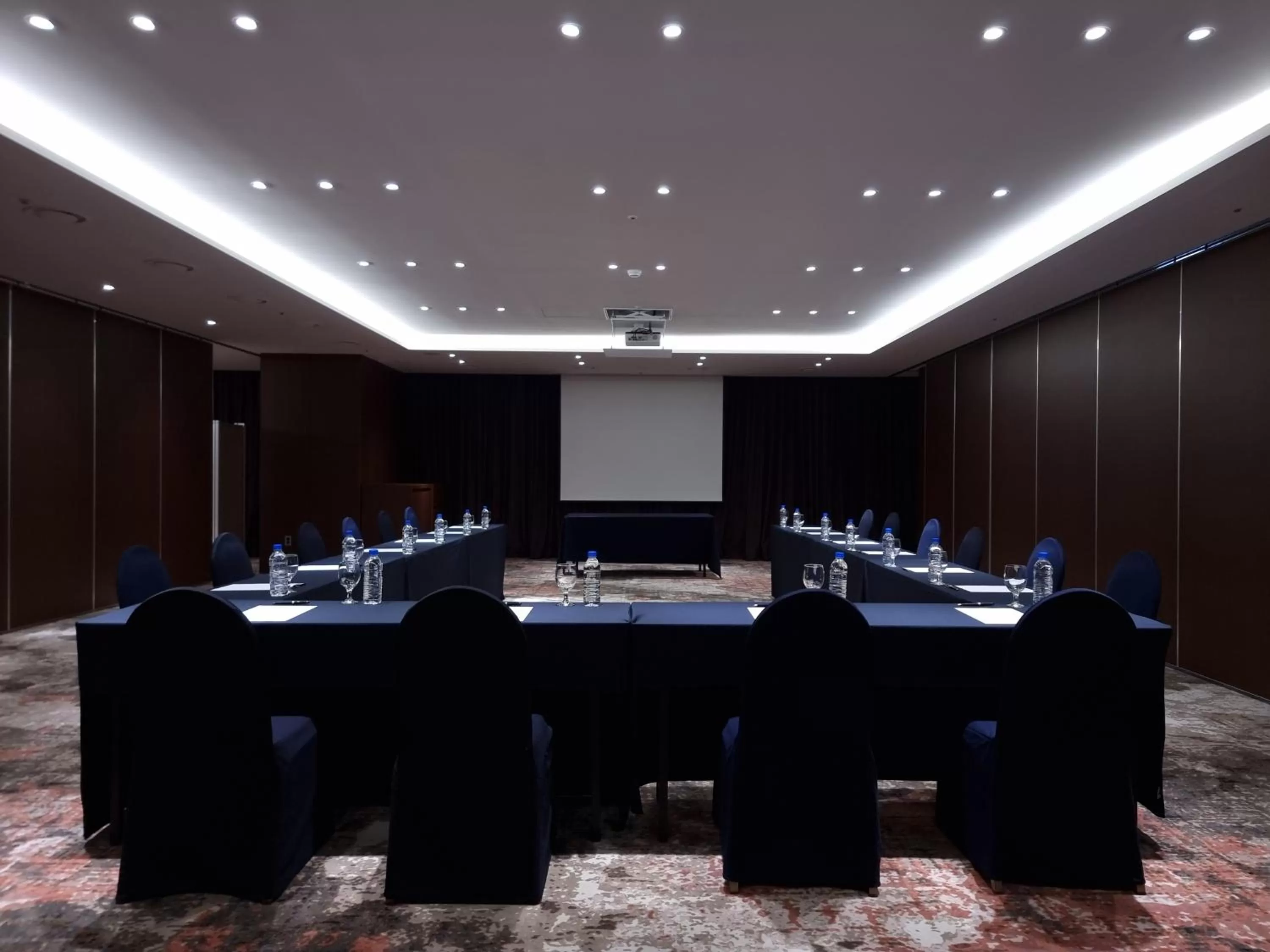 Meeting/conference room in Ibis Ambassador Suwon