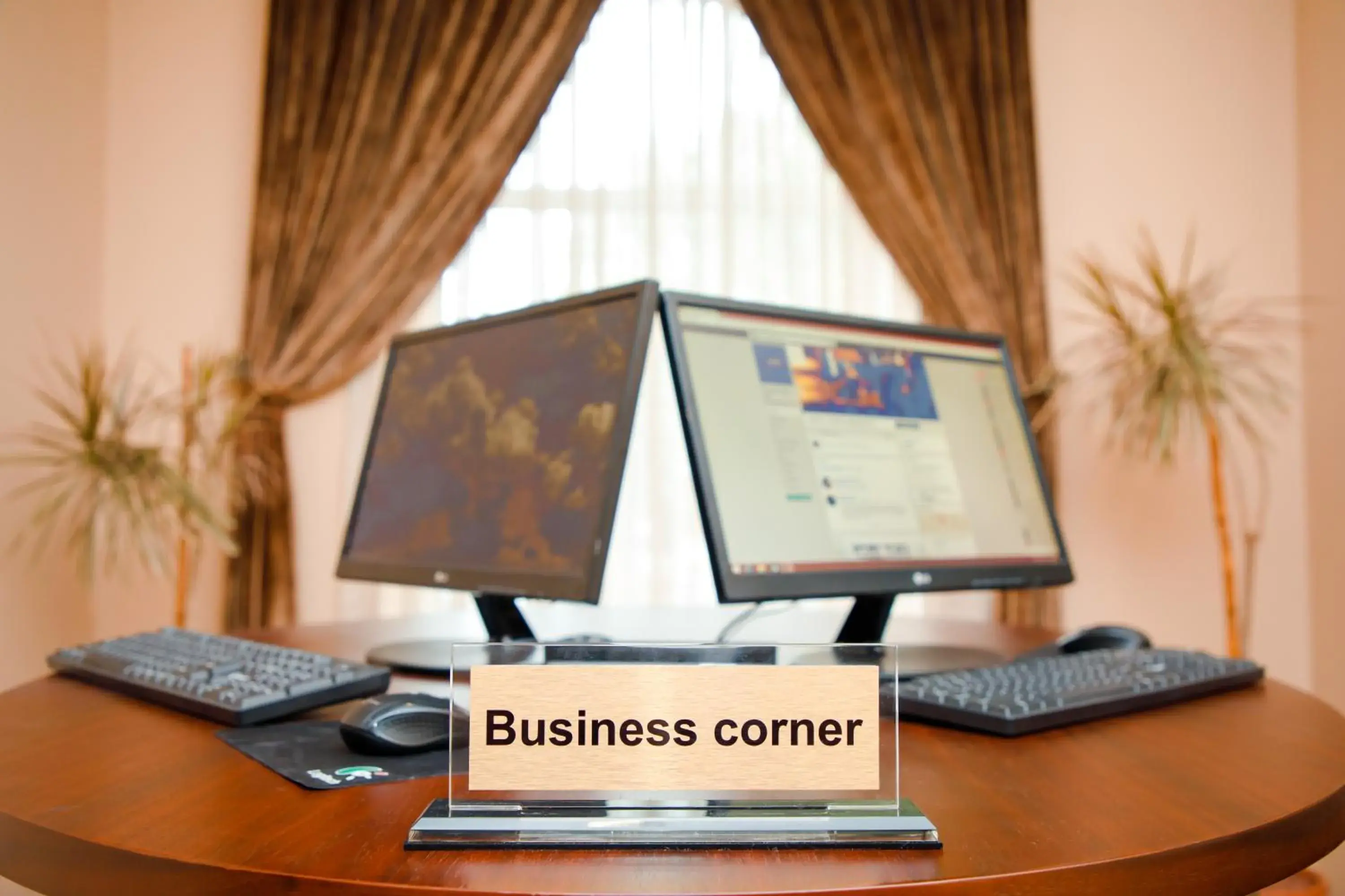 Business facilities, Business Area/Conference Room in Tashkent Palace Hotel