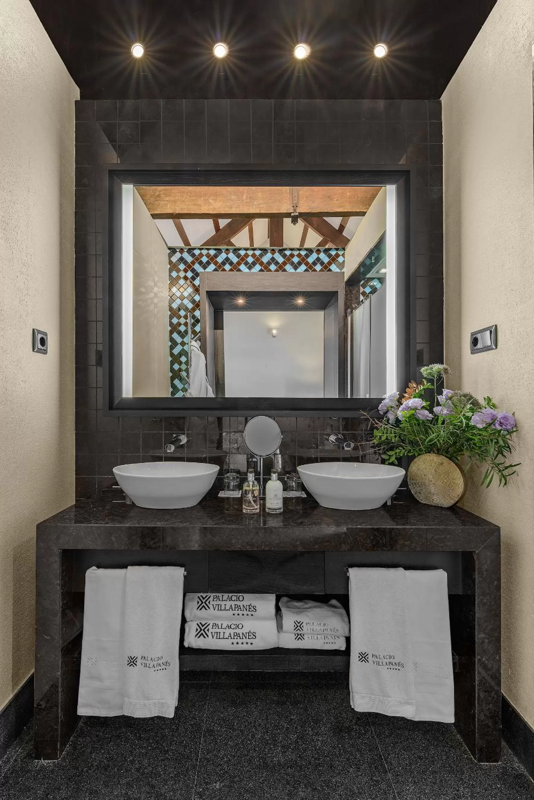 Bathroom in CoolRooms Palacio Villapanés 5 GL