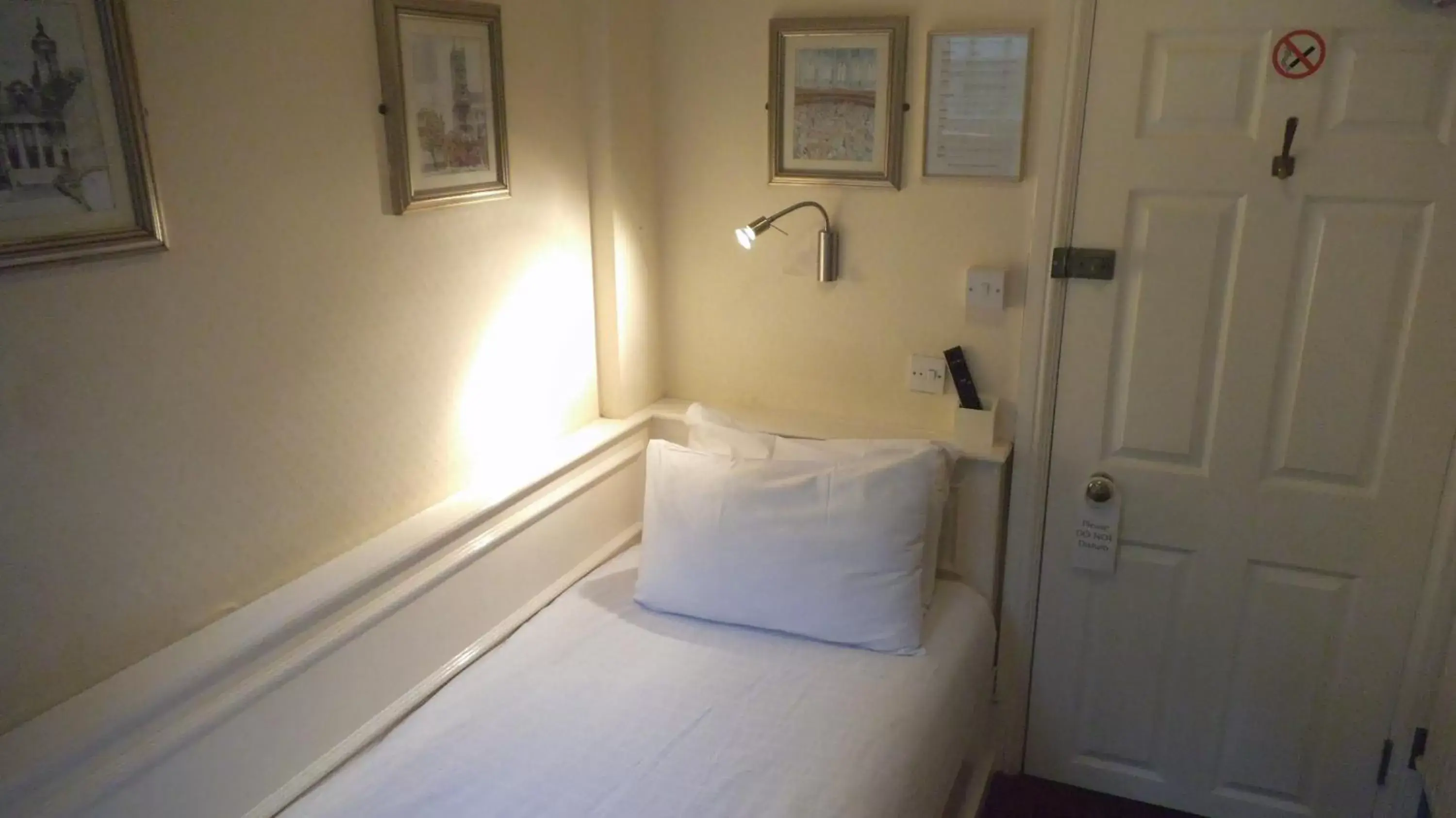 Single Room with Shared Bathroom in Arran House Hotel