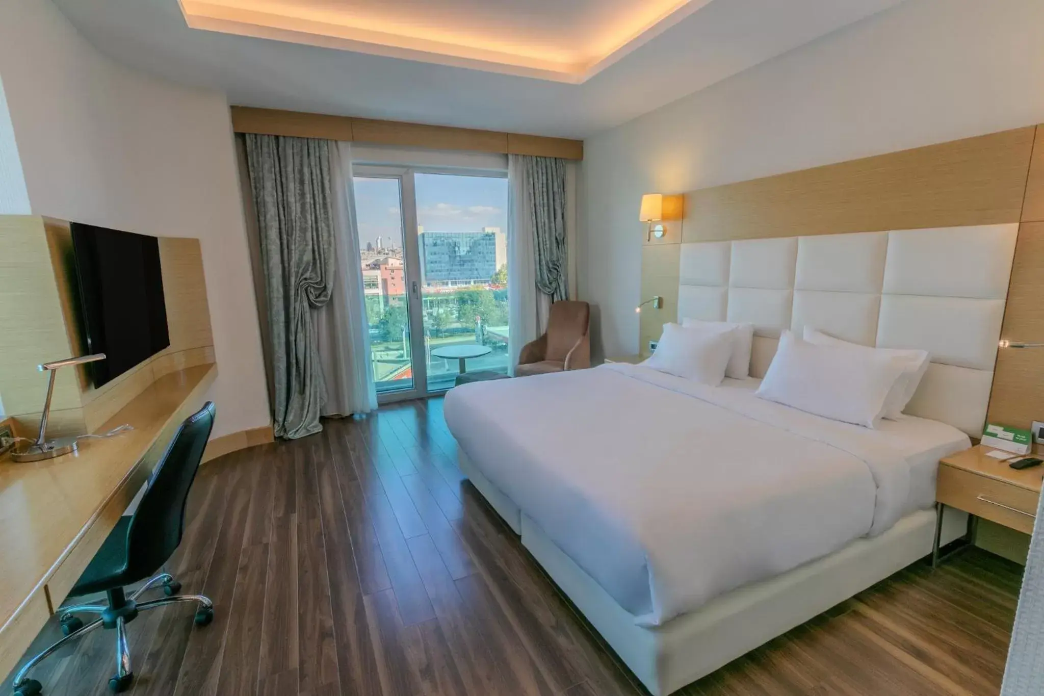 Photo of the whole room in Holiday Inn Ankara - Cukurambar, an IHG Hotel