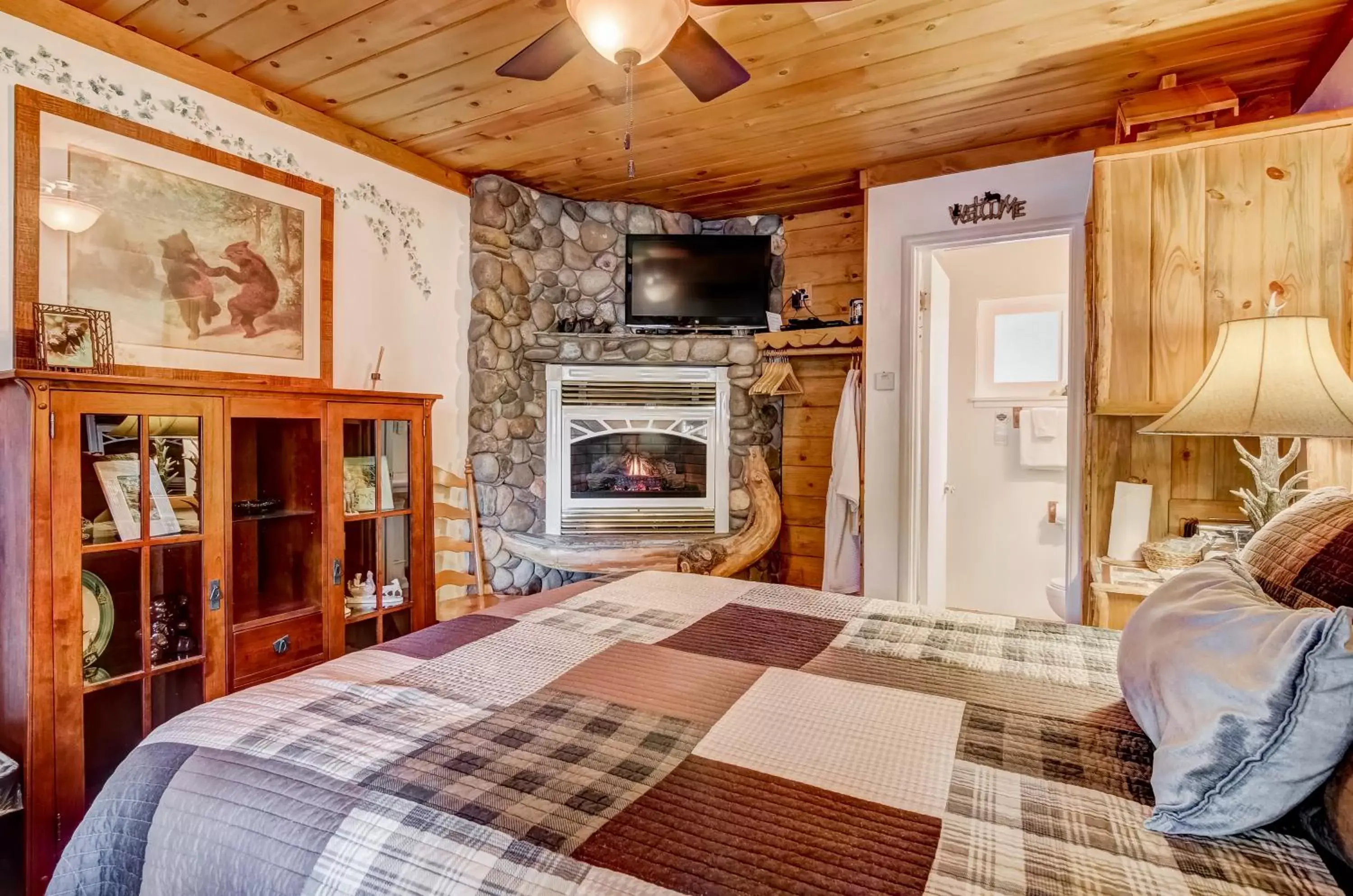 Bed in Heavenly Valley Lodge Bed in Heavenly Valley Lodge