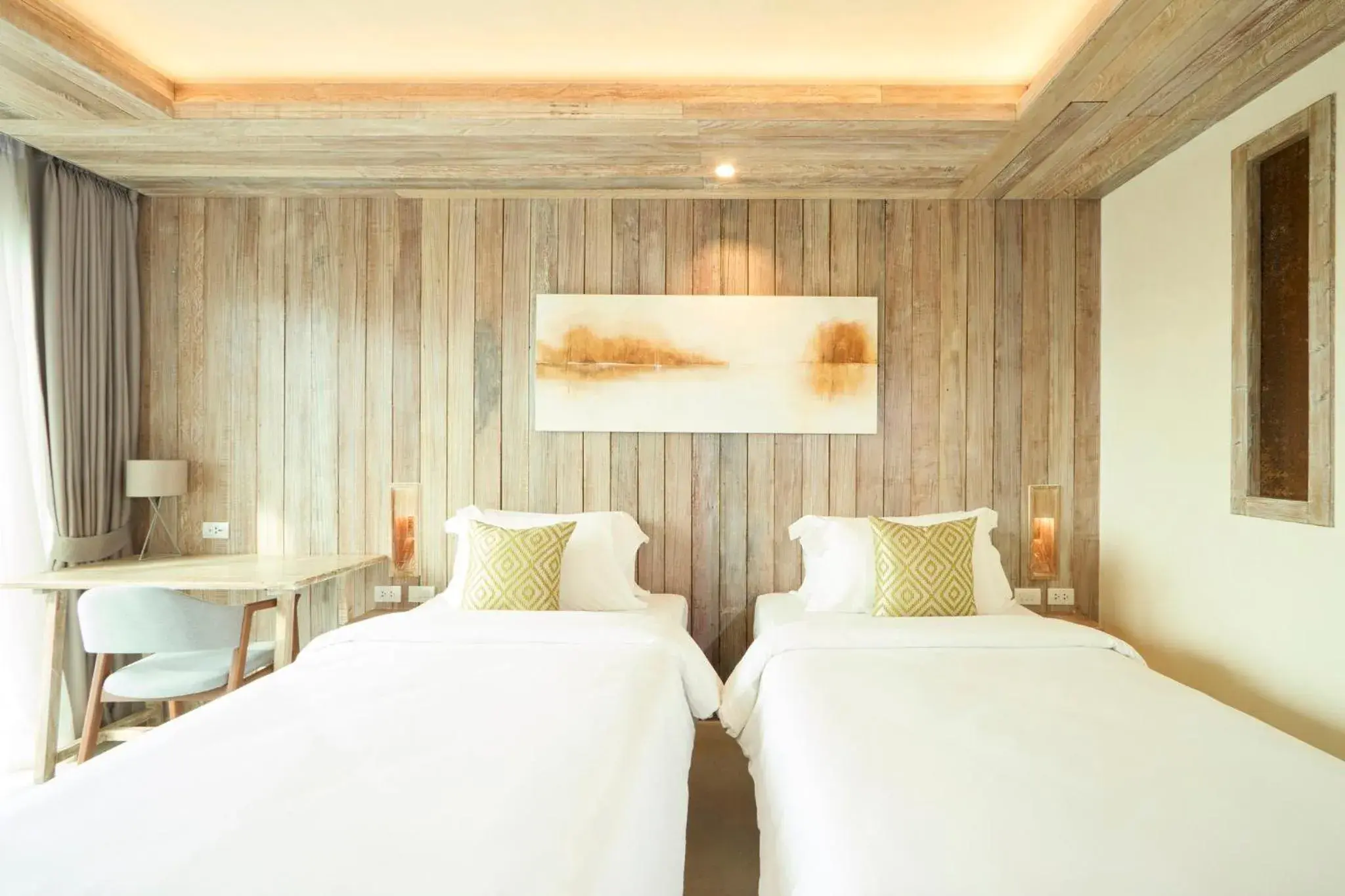 Photo of the whole room, Bed in Dinso Resort & Villas Phuket an IHG Hotel