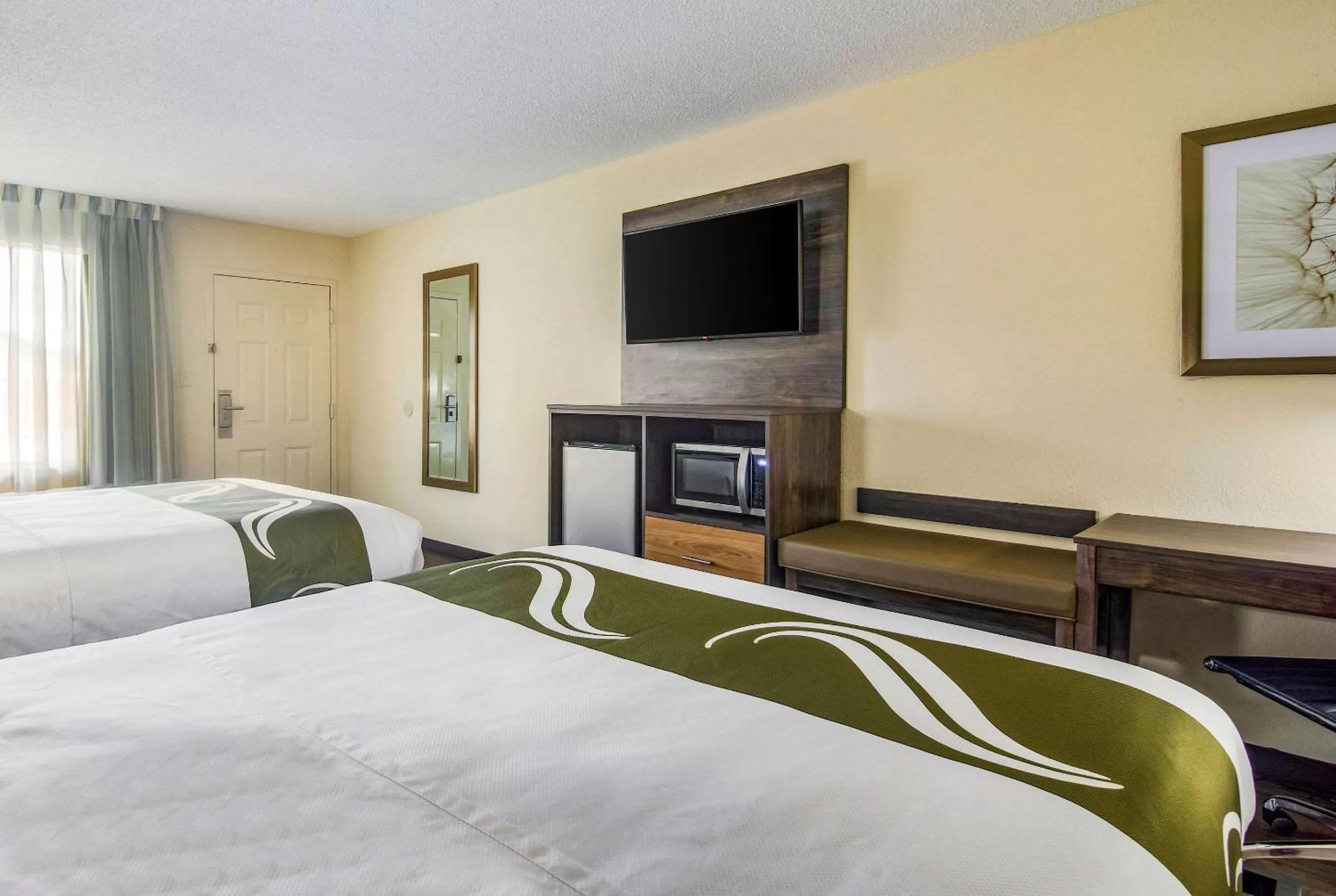 Photo of the whole room, Bed in Quality Inn & Suites Lake City
