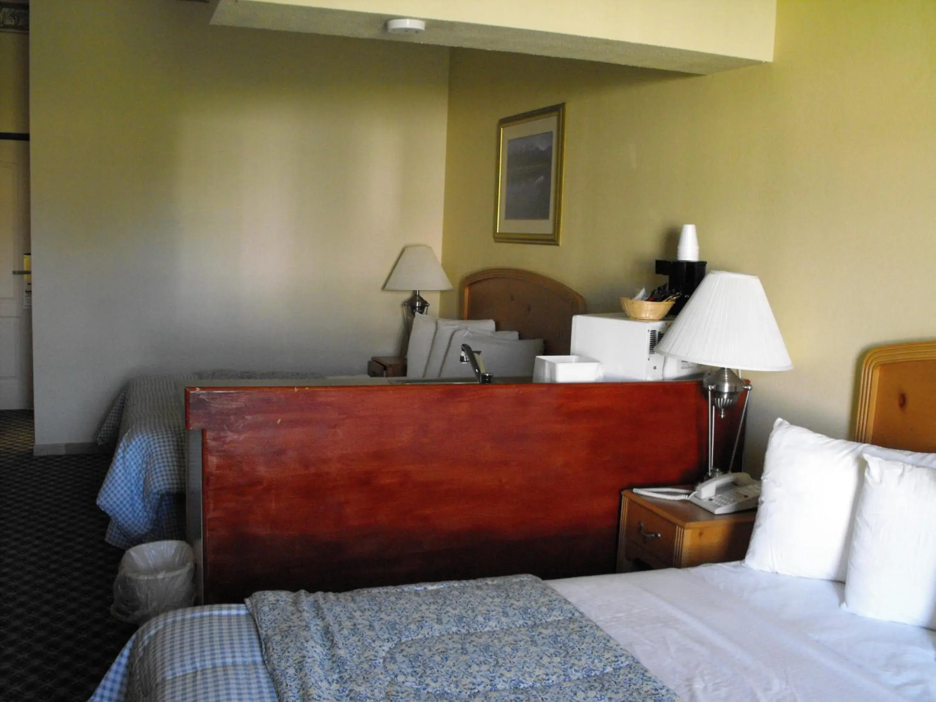 Bed in Americas Best Value Inn Three Rivers Bed in Americas Best Value Inn Three Rivers