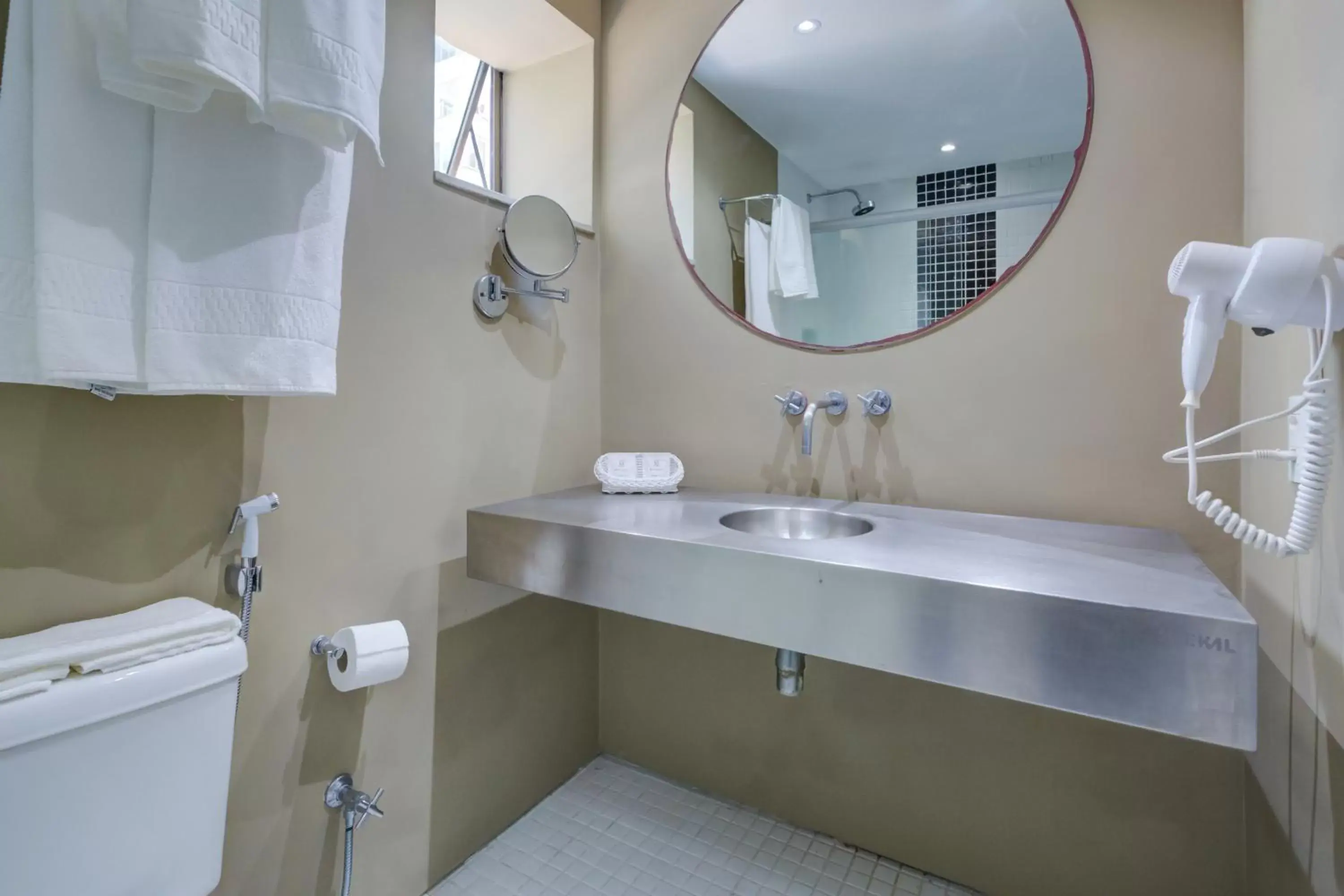 Shower, Bathroom in Rio Design Copacabana Hotel